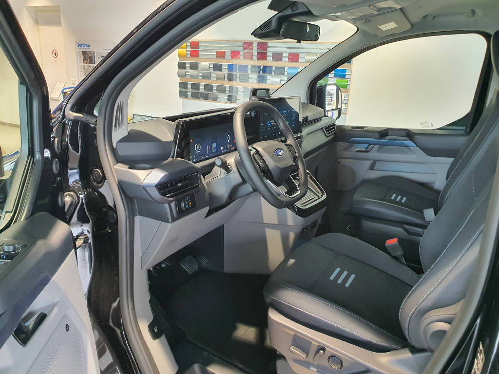 FORD Tourneo Custom 320 L1 2.0 EcoBlue 170 Active 4x4-image-10