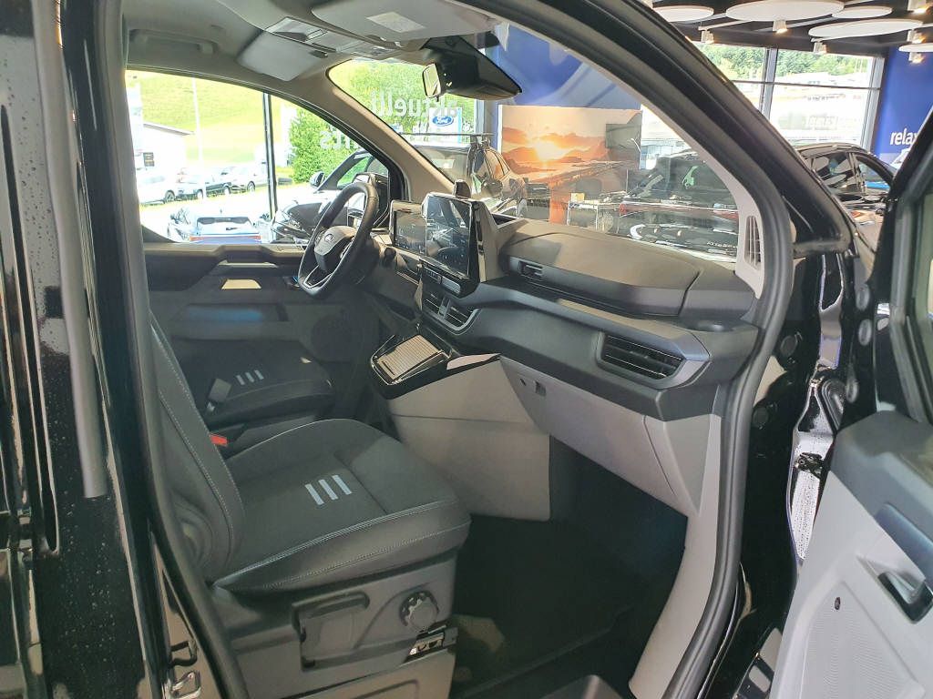 FORD Tourneo Custom 320 L1 2.0 EcoBlue 170 Active 4x4-image-11