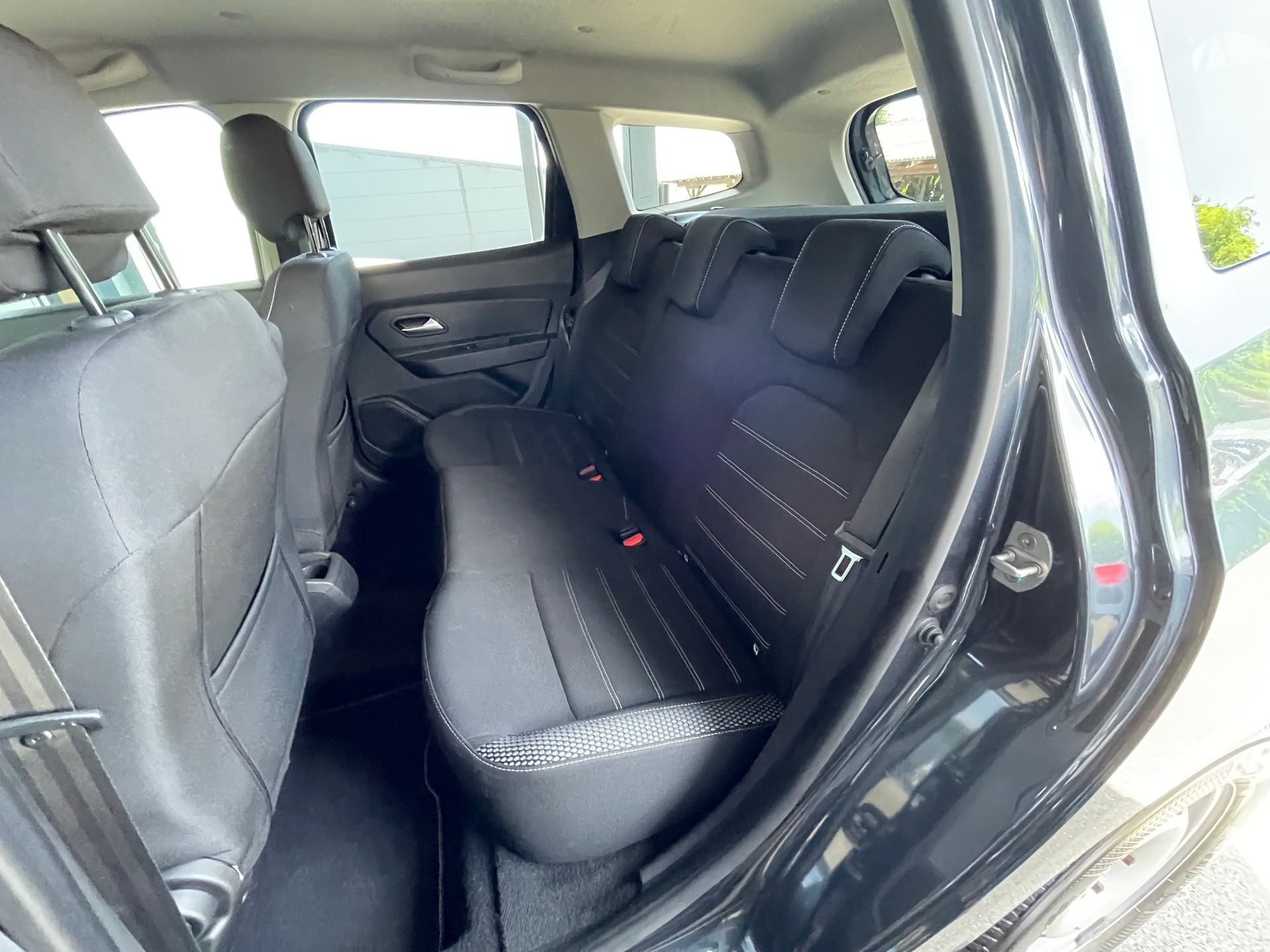 DACIA Duster dCi 115 Comfort 4x4-image-12