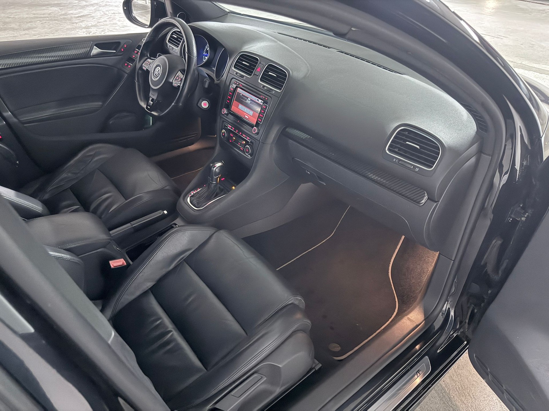 VW Golf 2.0 TSI R 4Motion DSG-image-17