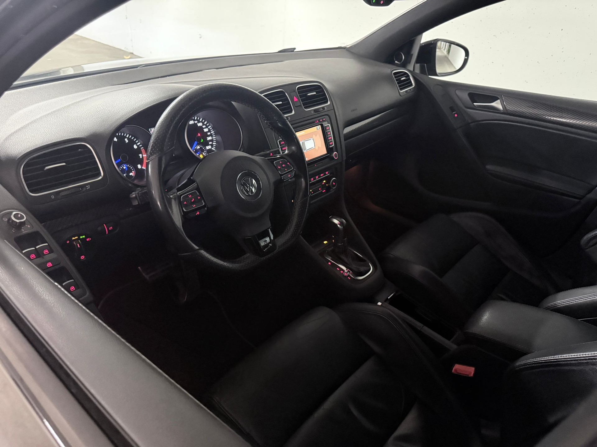 VW Golf 2.0 TSI R 4Motion DSG-image-9
