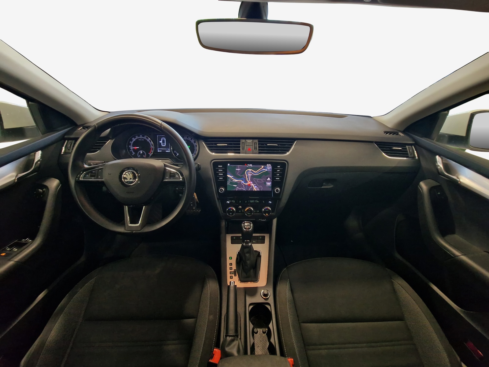 SKODA Octavia Combi 2.0 TDI Ambition 4x4 DSG-image-10