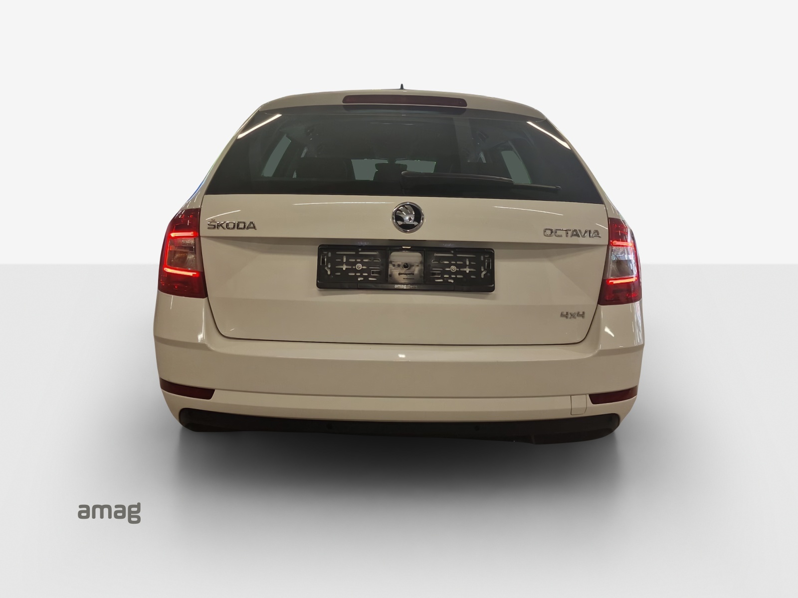 SKODA Octavia Combi 2.0 TDI Ambition 4x4 DSG-image-3