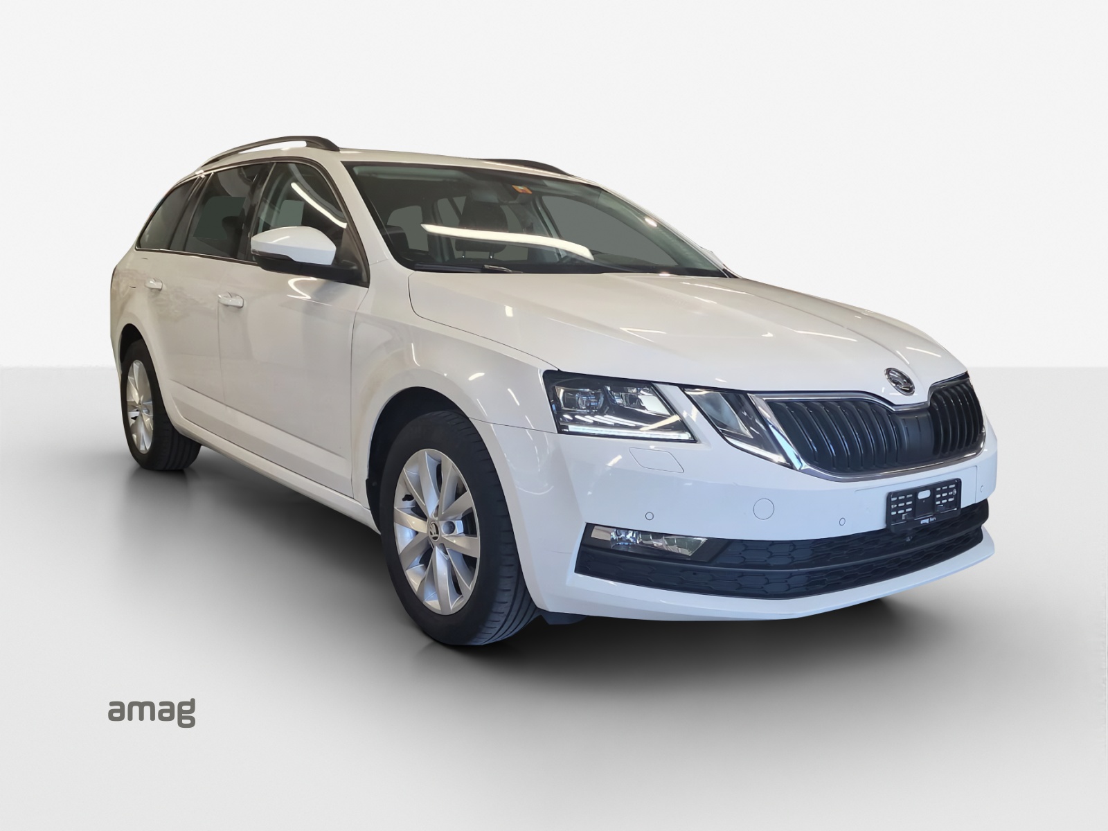 SKODA Octavia Combi 2.0 TDI Ambition 4x4 DSG-image-8
