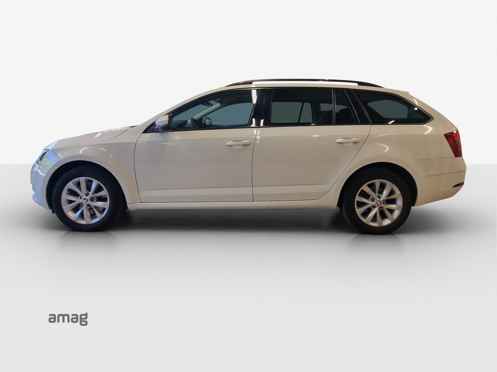 SKODA Octavia Combi 2.0 TDI Ambition 4x4 DSG-image-1