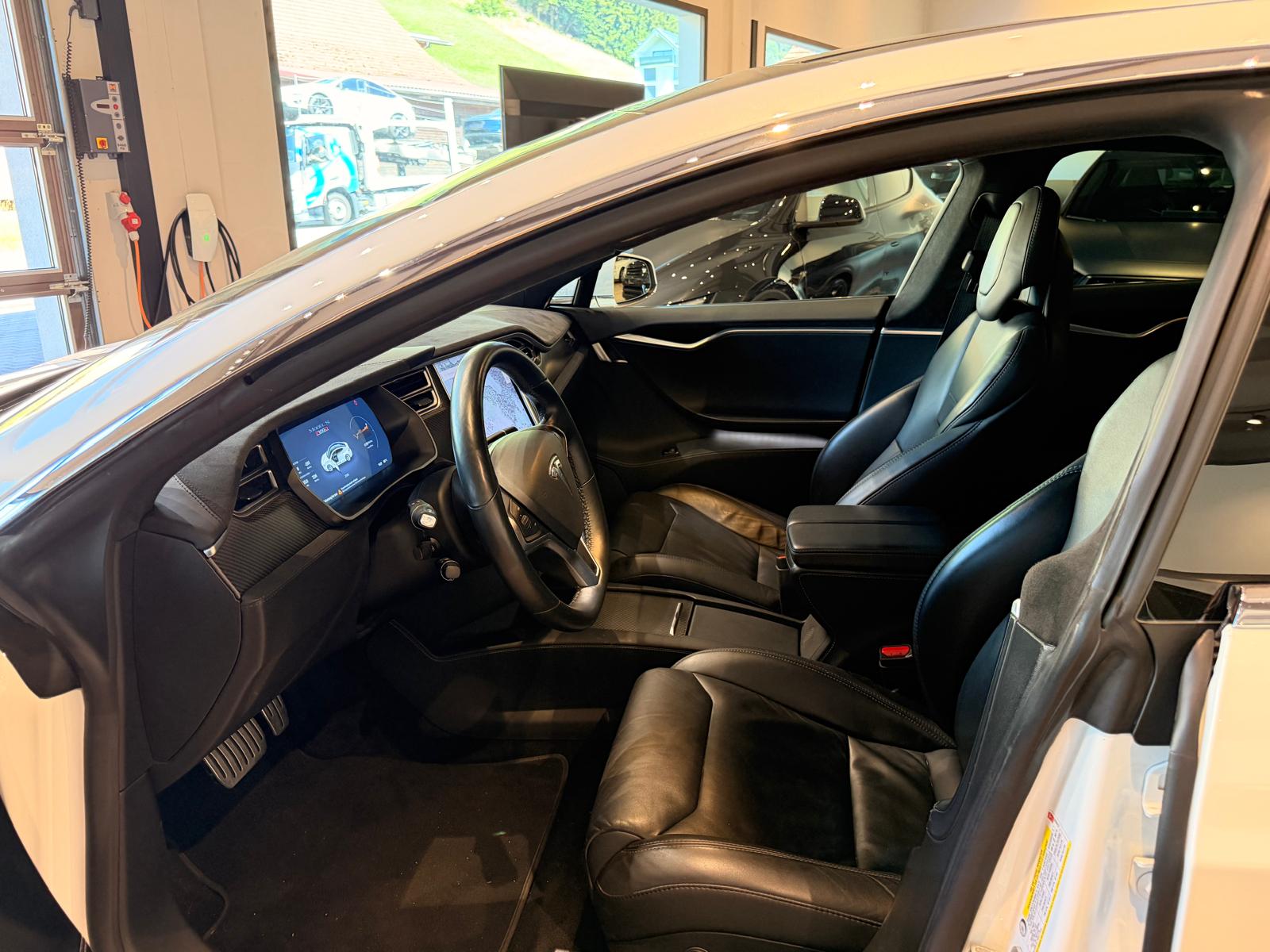 TESLA Model S 100 D Performance-image-17