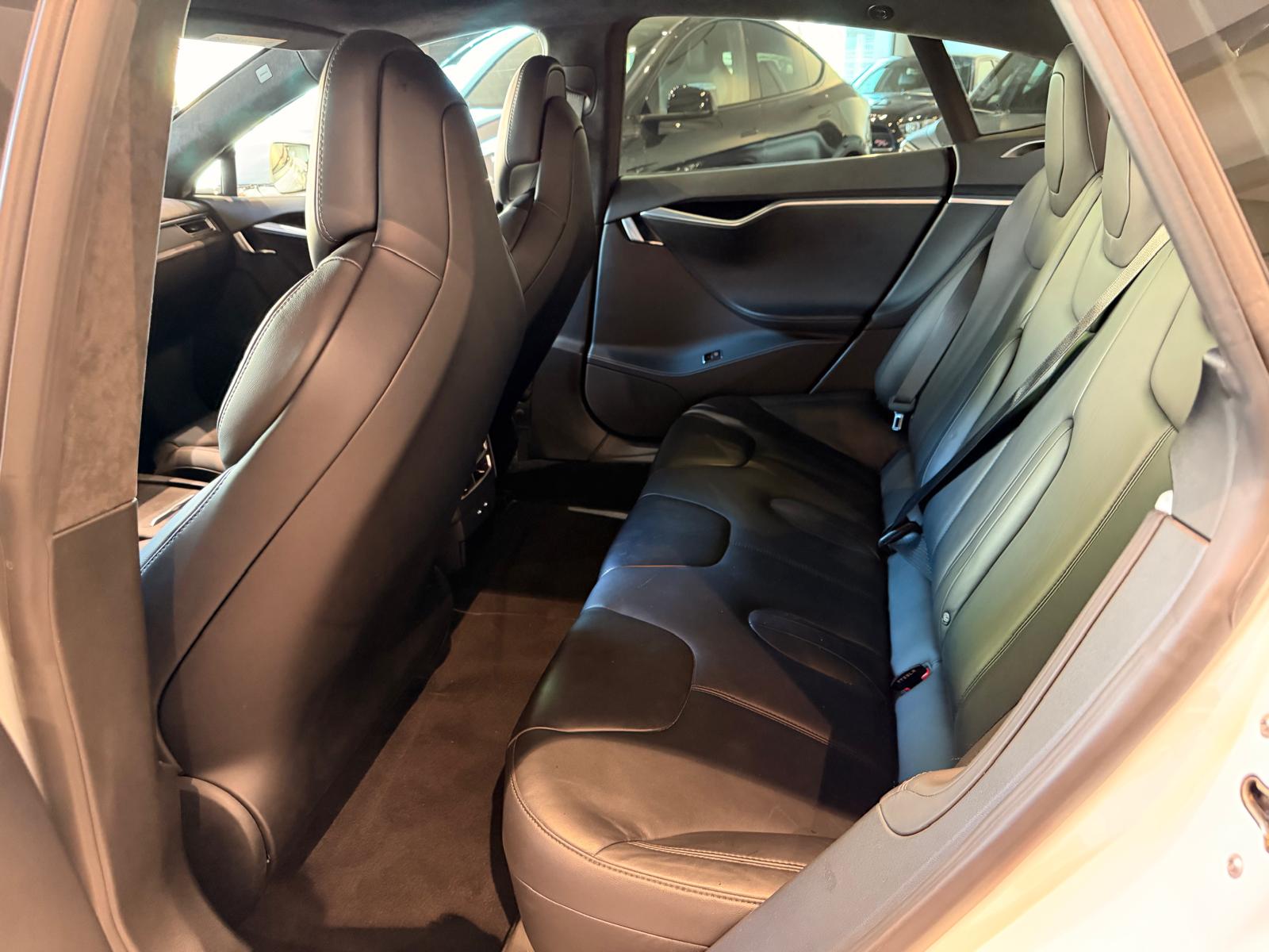 TESLA Model S 100 D Performance-image-24