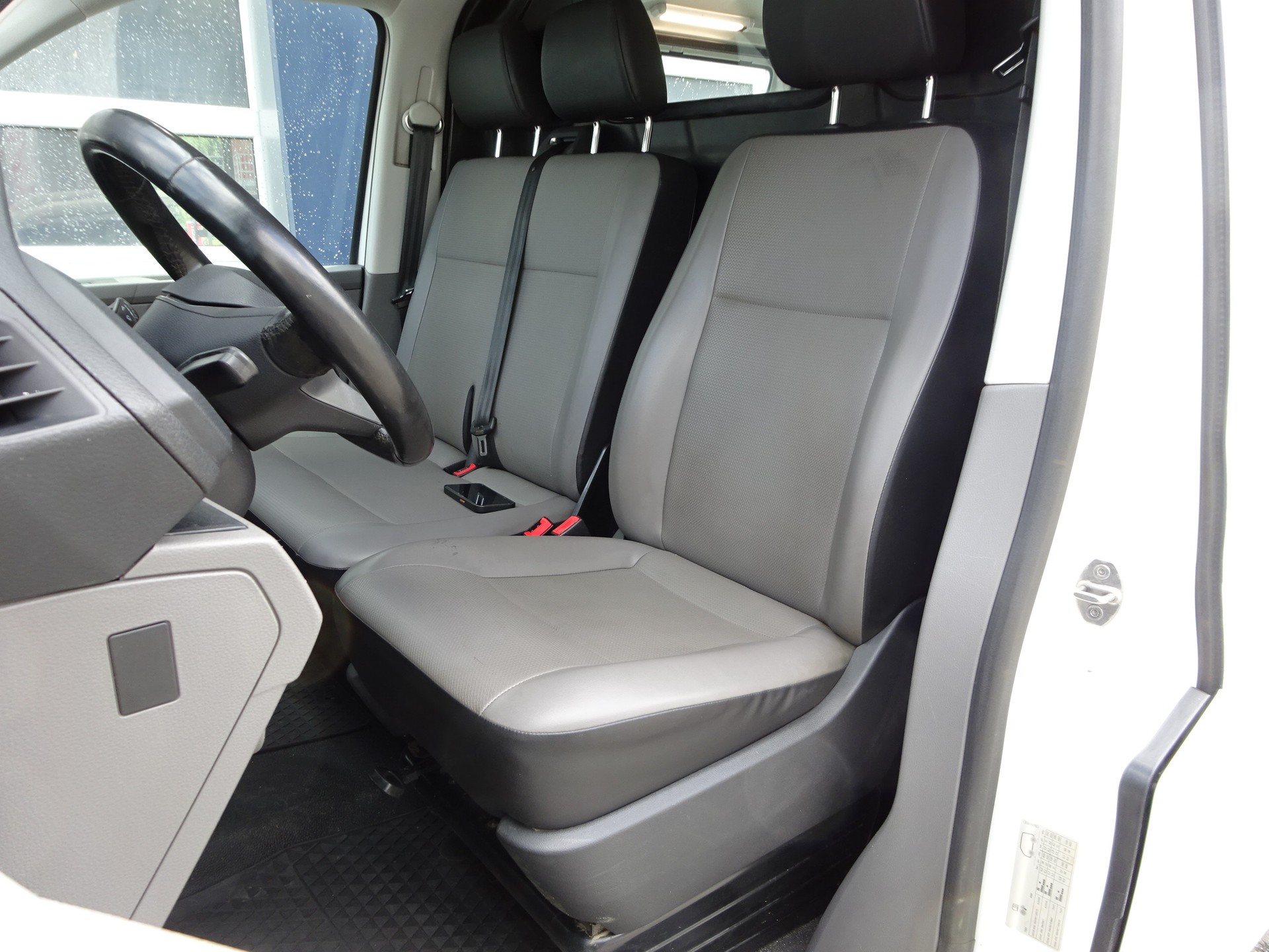 VW T6.1 2.0 TDI 4Motion-image-18