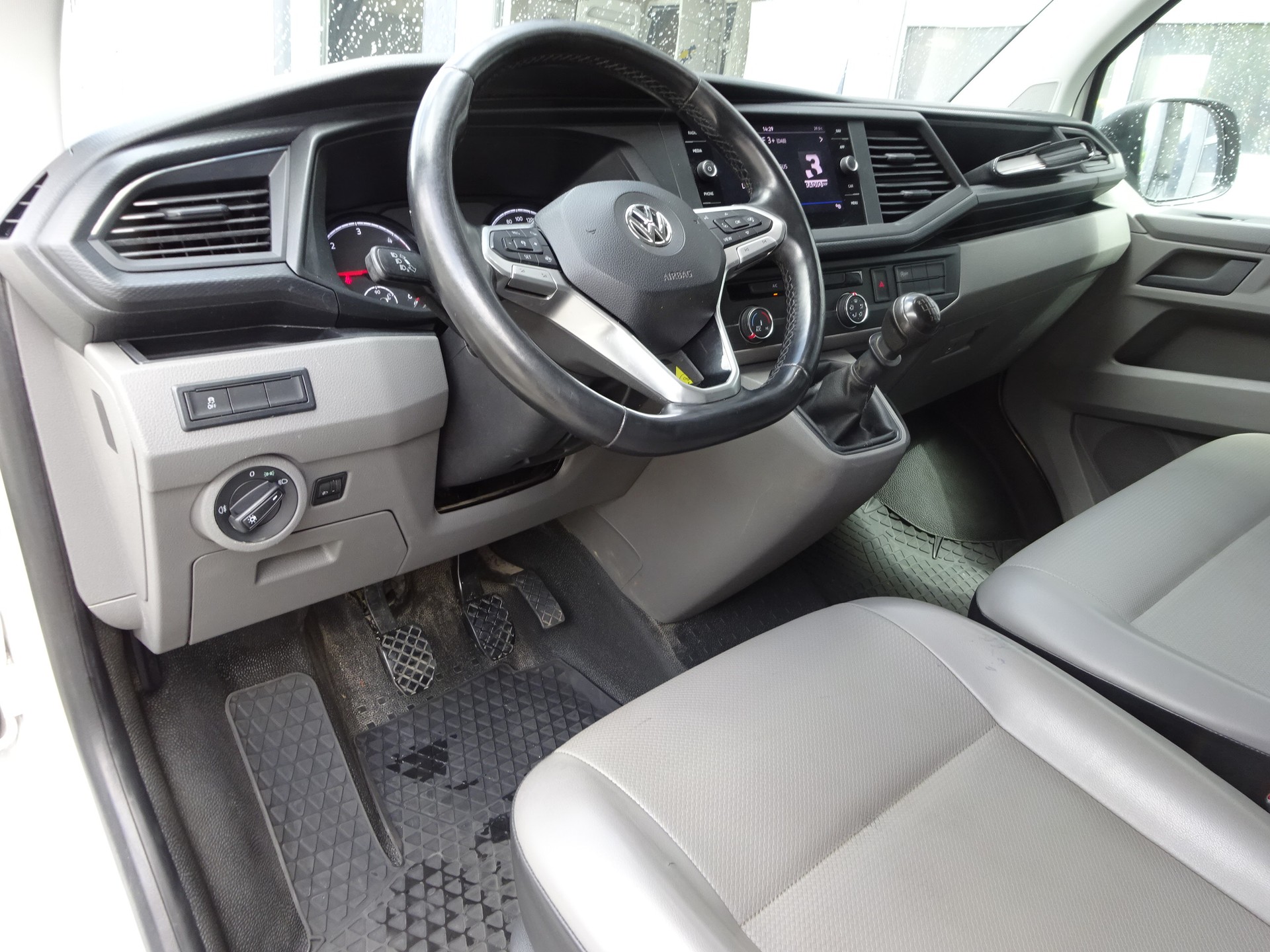 VW T6.1 2.0 TDI 4Motion-image-19