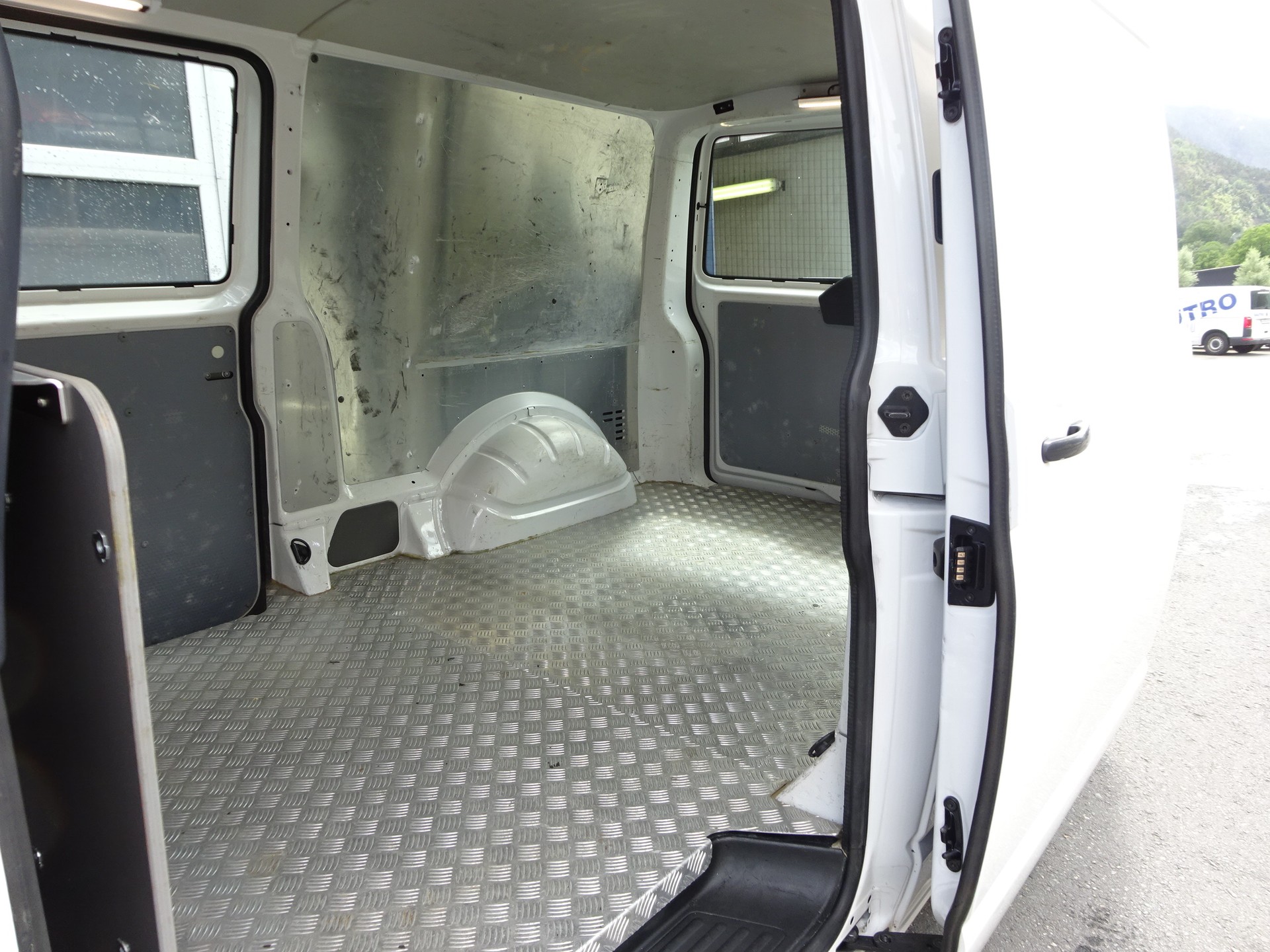 VW T6.1 2.0 TDI 4Motion-image-21