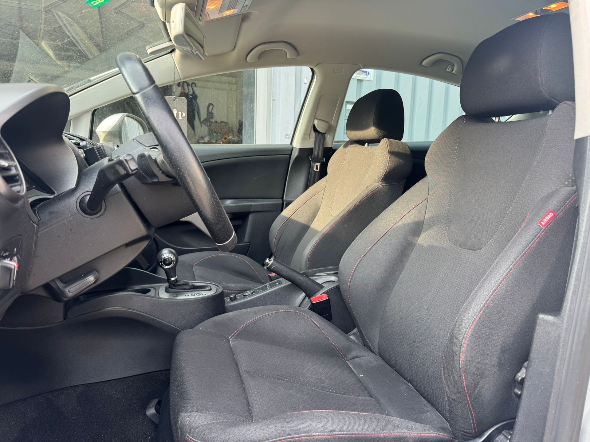SEAT Leon 1.8 TSI FR Advantage DSG-image-13