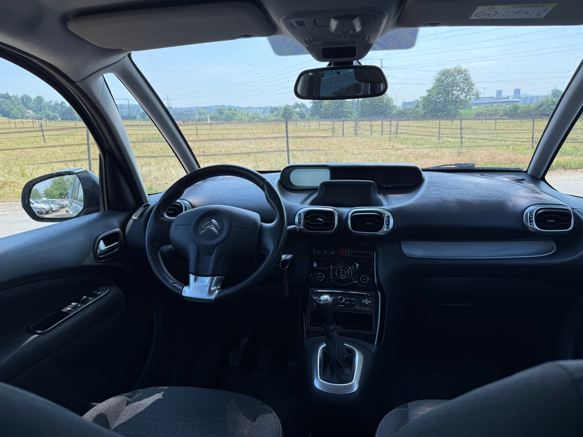 CITROEN C3 Picasso 1.2 Pure Tech Exclusive-image-11
