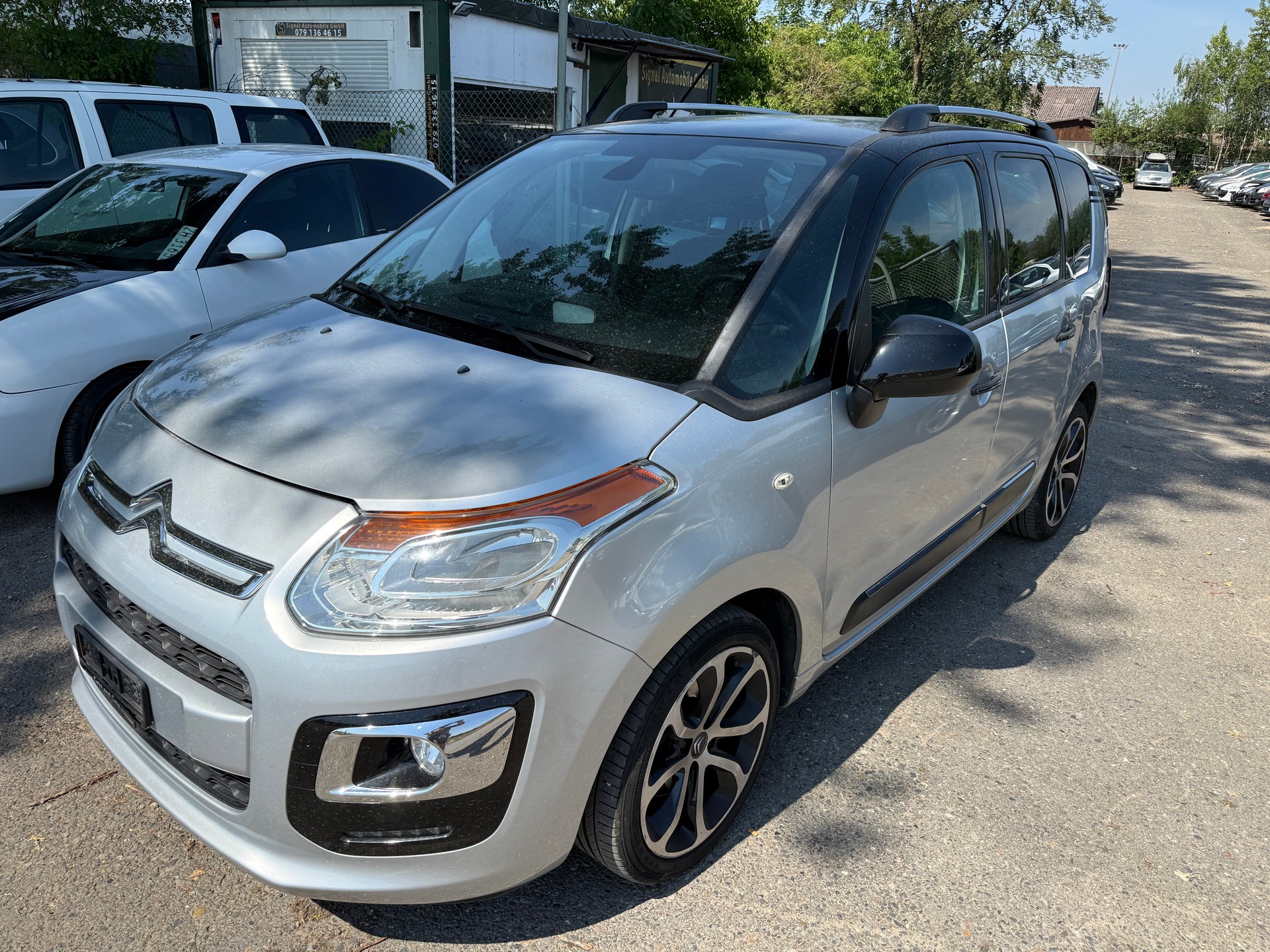 CITROEN C3 Picasso 1.2 Pure Tech Exclusive-image-2