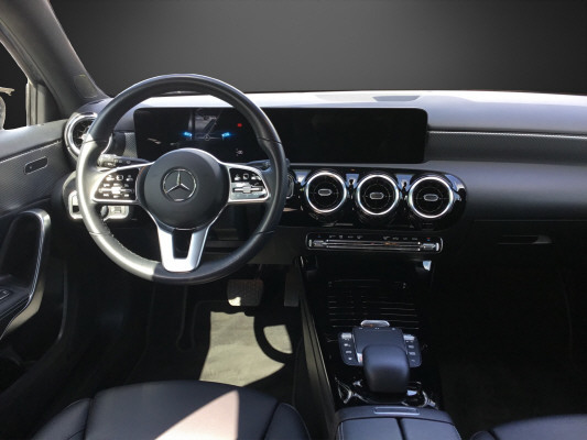 MERCEDES-BENZ A 180-image-7