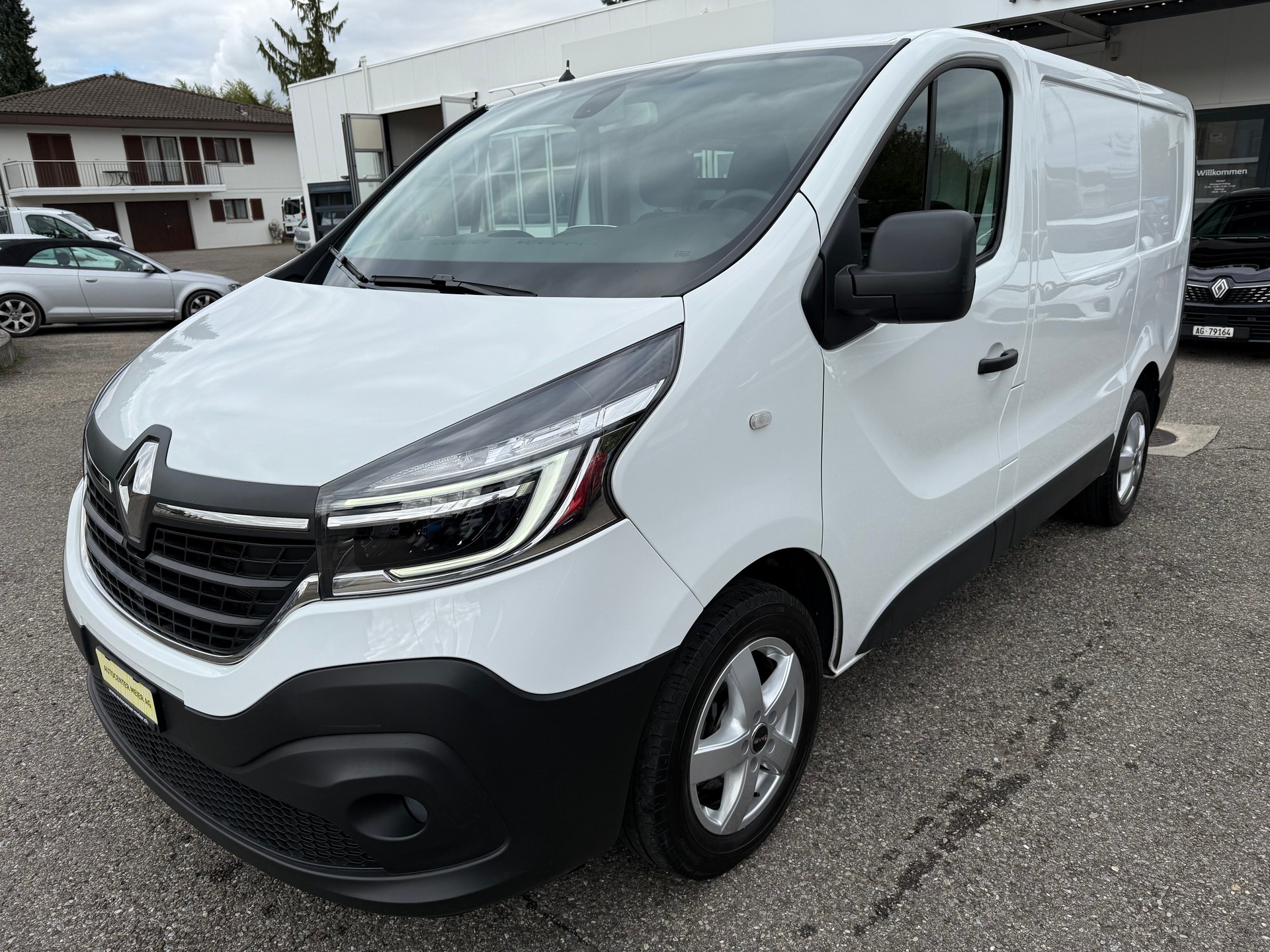 RENAULT Trafic 2.0 Energy dCi 120 3.5t Business L1H1-image-1