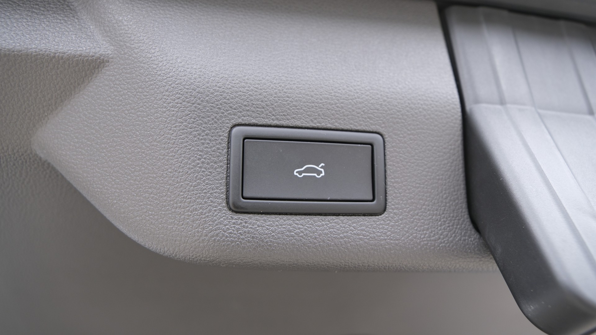 VW Multivan 2.0 TDI Life DSG Lang " 8 Sitzplätze "-image-17