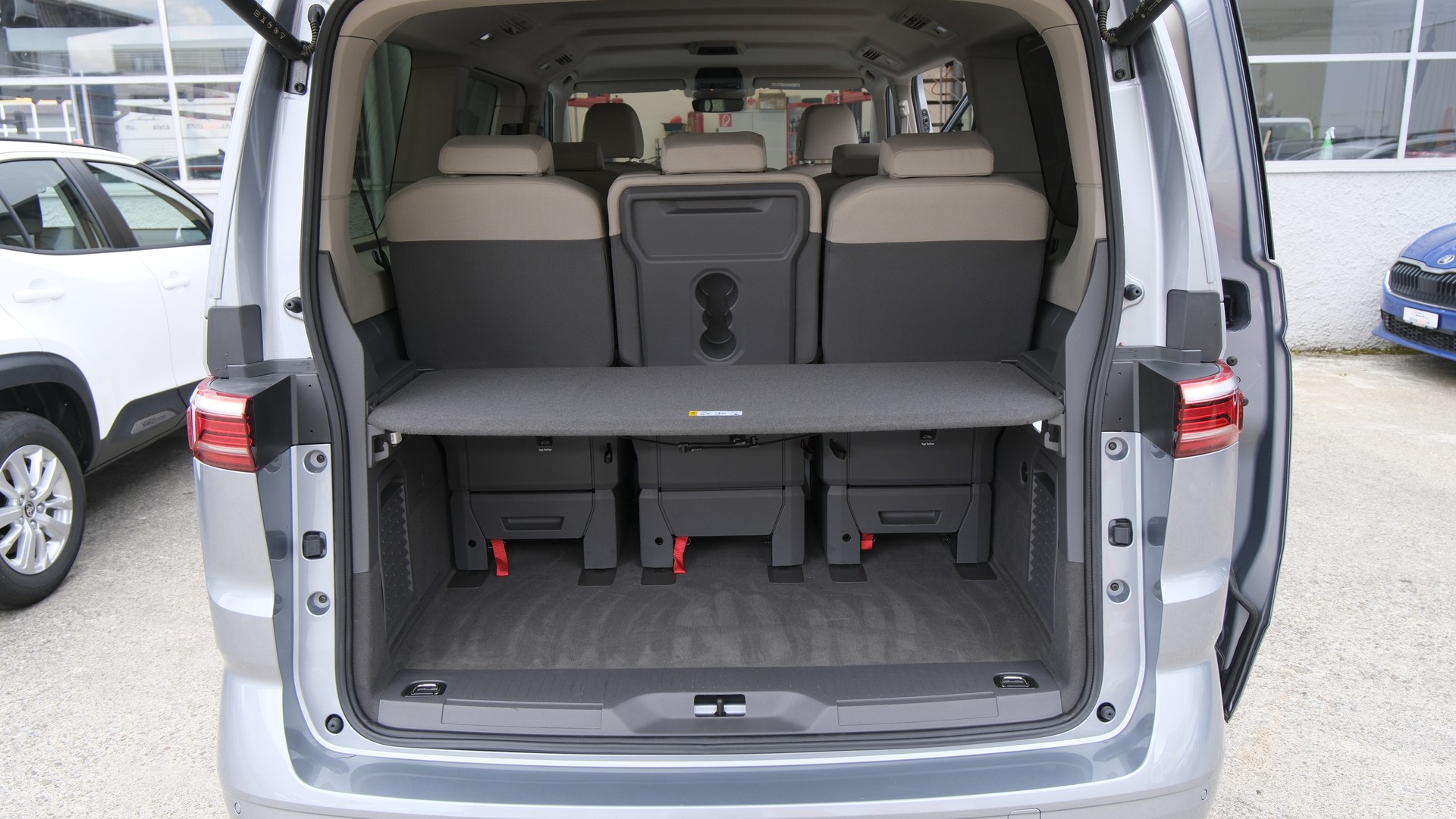 VW Multivan 2.0 TDI Life DSG Lang " 8 Sitzplätze "-image-16