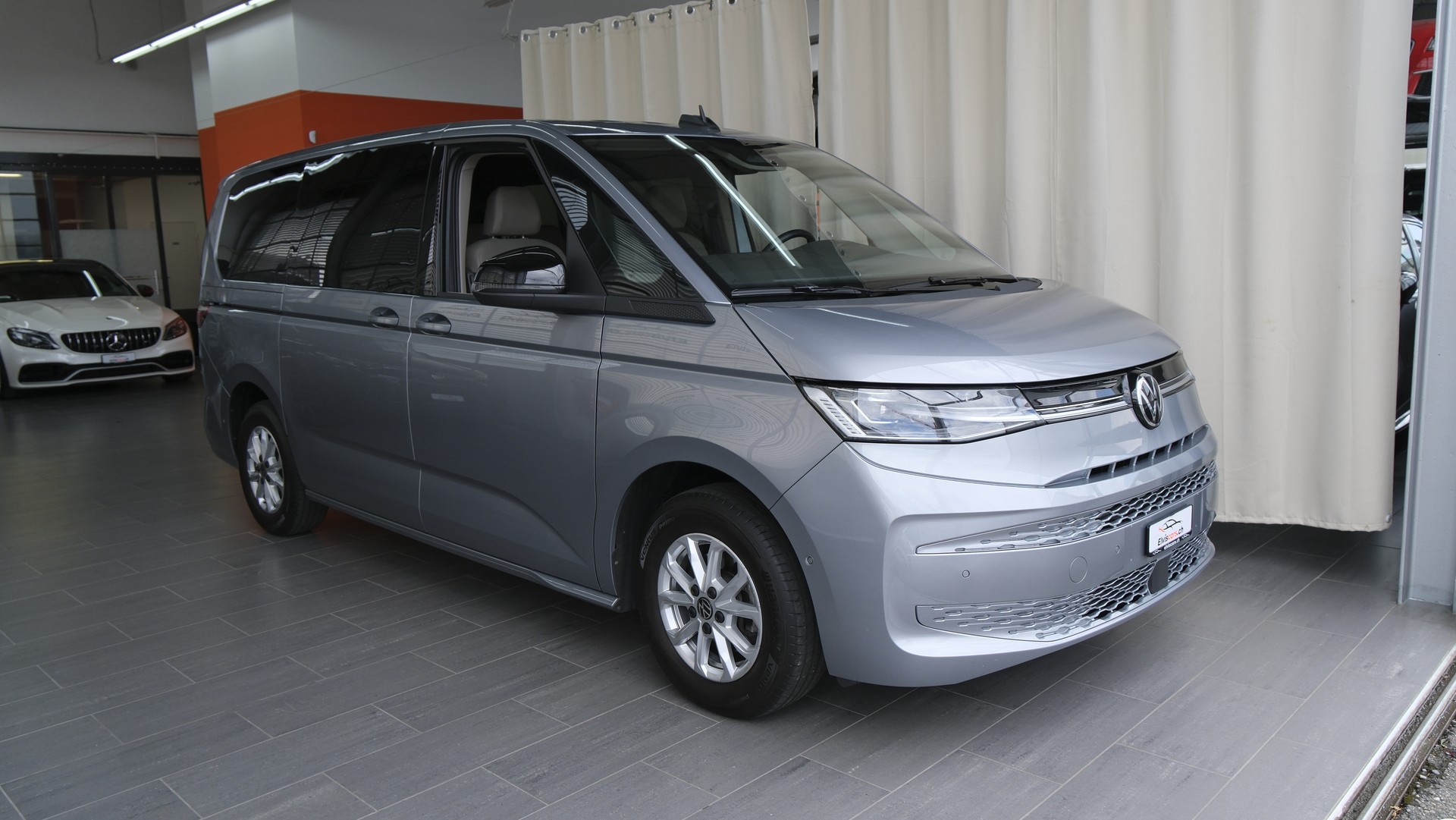 VW Multivan 2.0 TDI Life DSG Lang " 8 Sitzplätze "-image-1