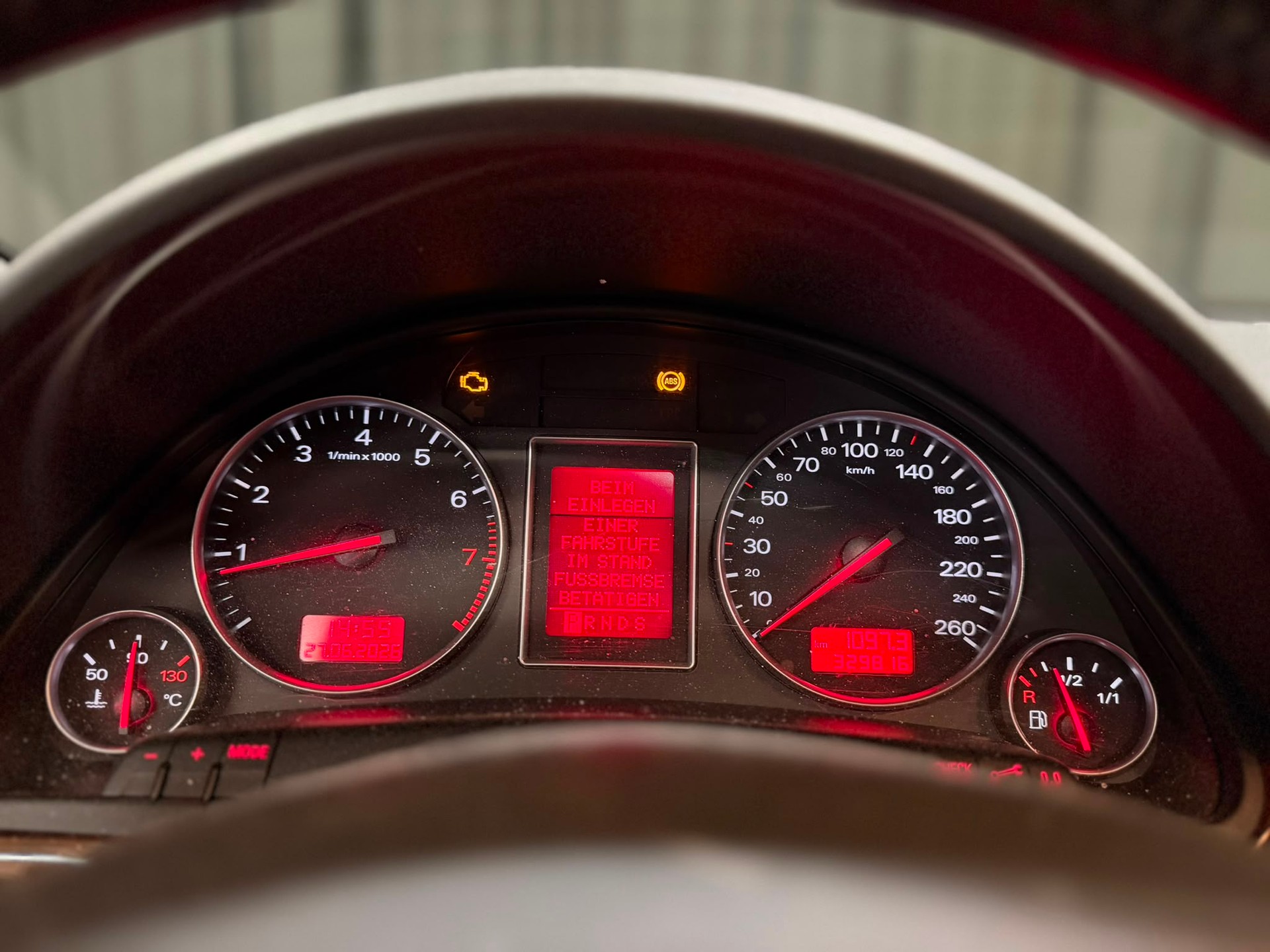 AUDI A4 Avant 3.0 V6 quattro-image-9
