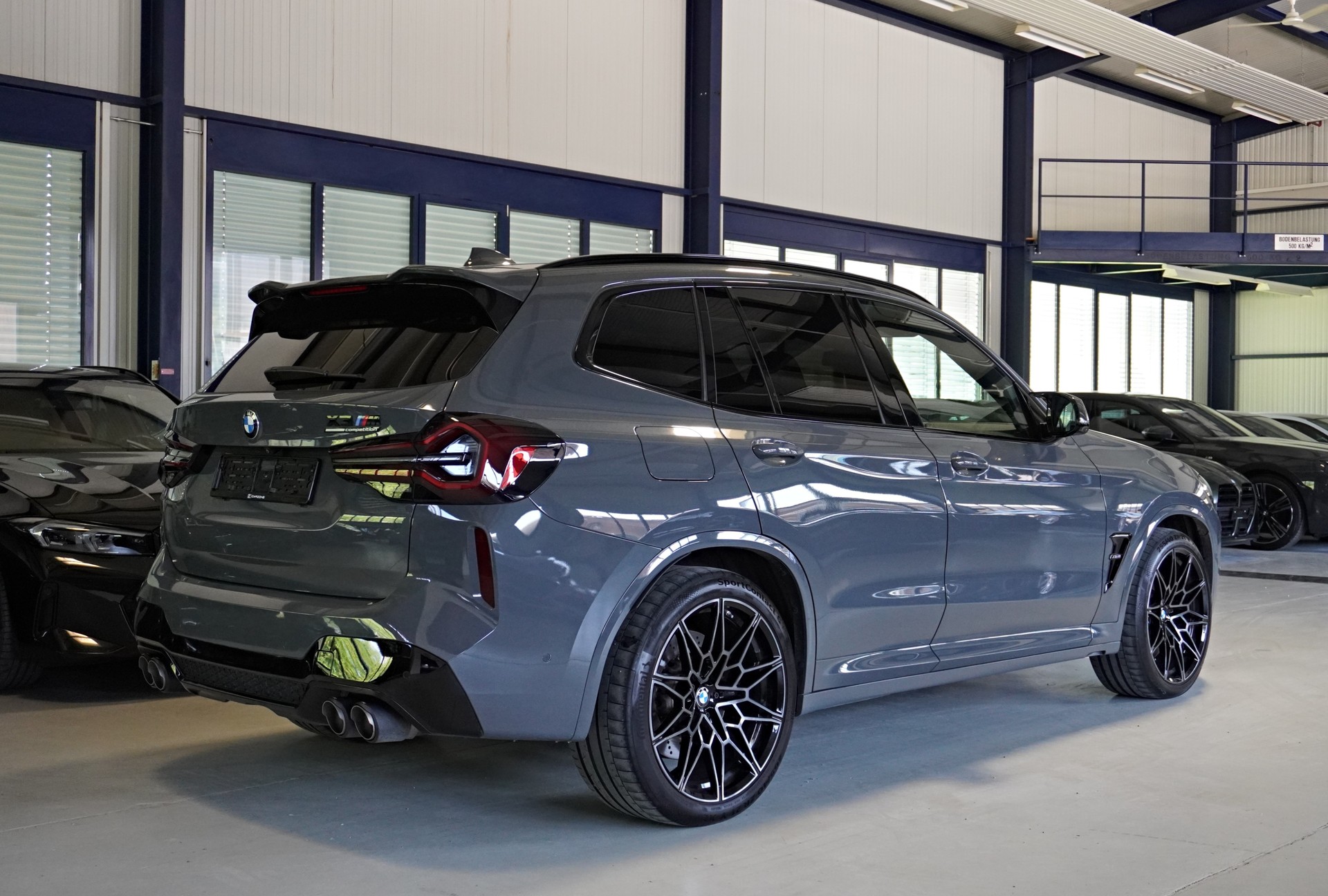 BMW X3 xDrive M Competition Steptronic // BMW SONDERLACKIERUNG GRIGIO TELESTO // AHK // AKRAPOVIC //-image-3