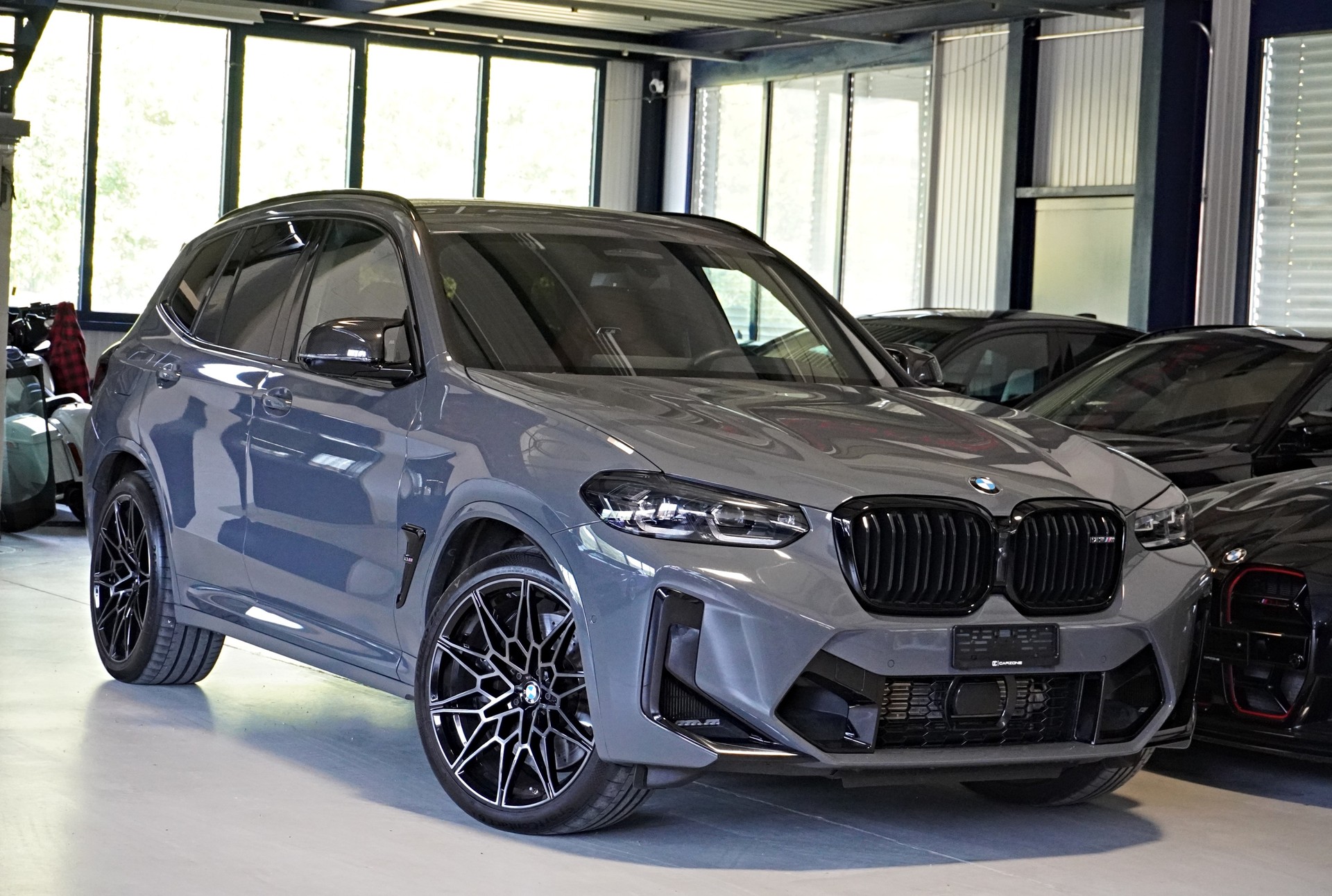 BMW X3 xDrive M Competition Steptronic // BMW SONDERLACKIERUNG GRIGIO TELESTO // AHK // AKRAPOVIC //-image-0
