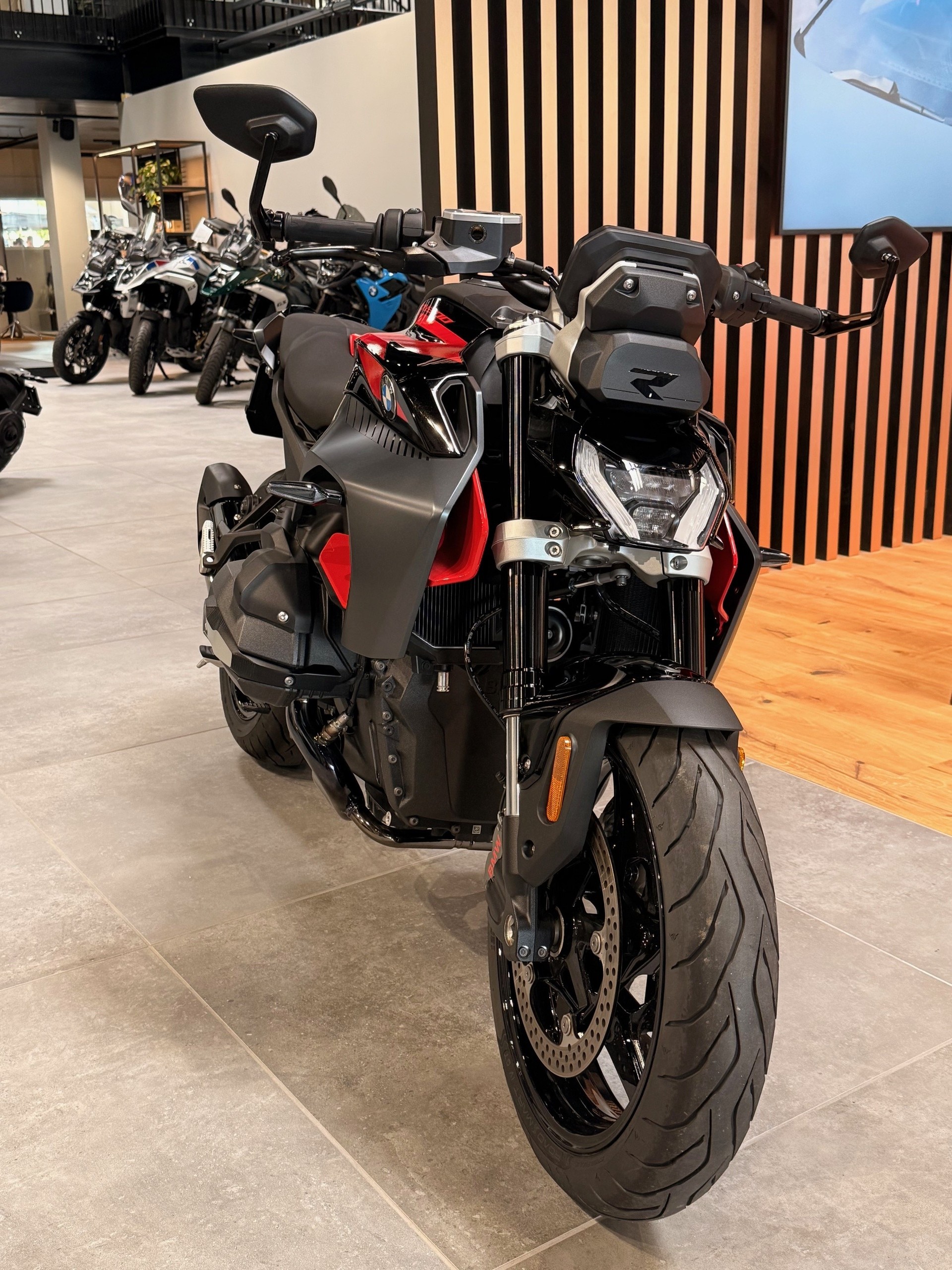 BMW R 1300 R-image-4