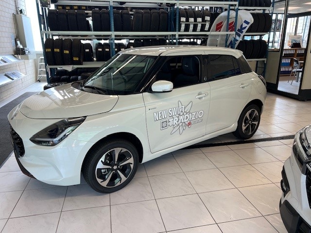 SUZUKI Swift 1.2 Tradizio Top Hybrid 4x4-image-0
