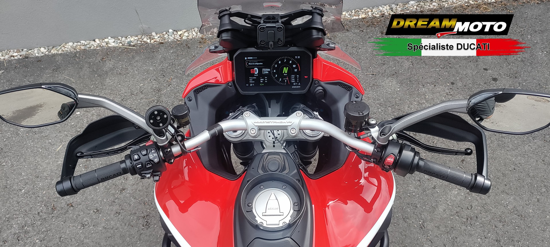 DUCATI Multistrada V4 S Travel & Radar-showroom-element-3