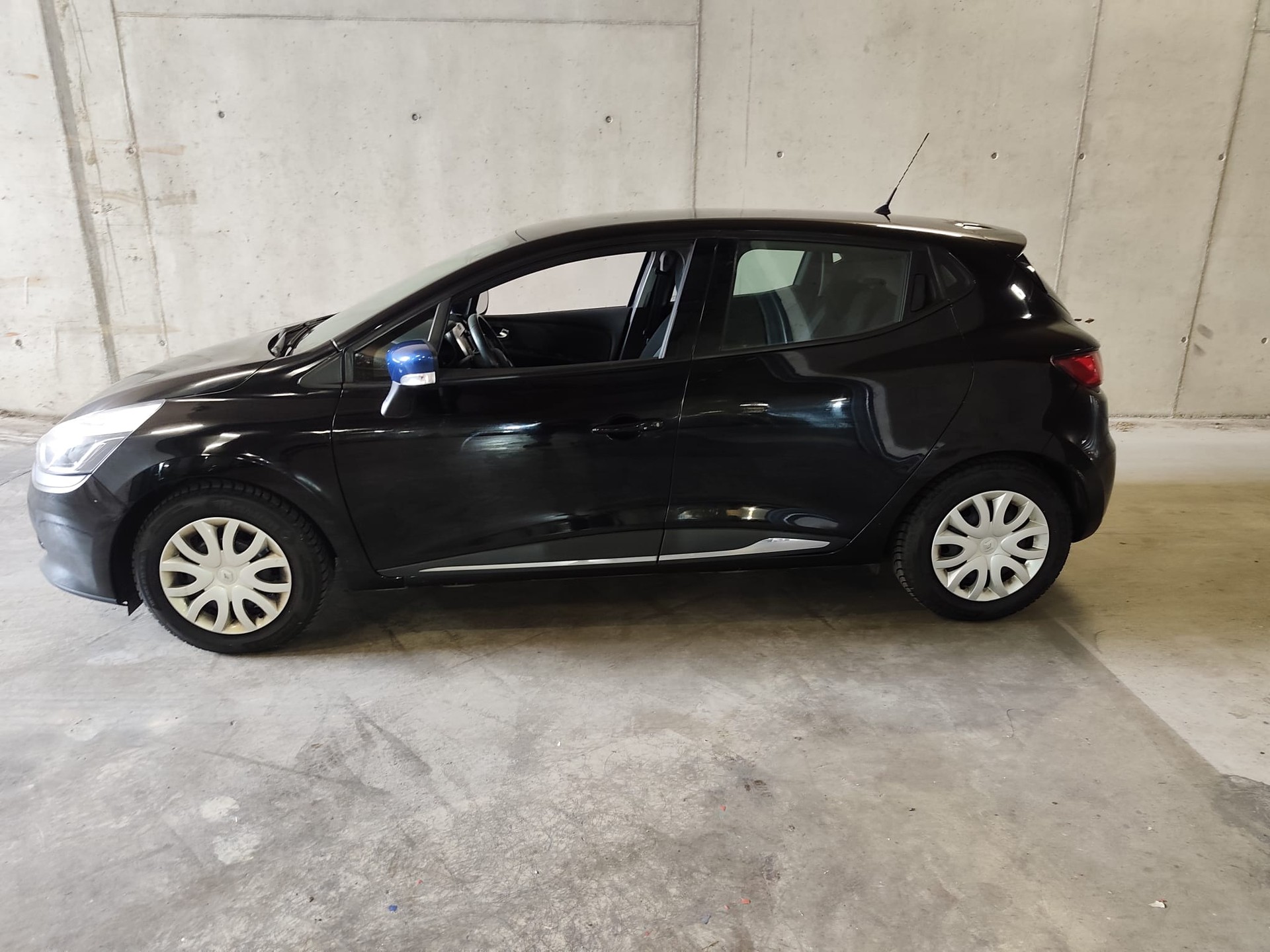 RENAULT Clio 90-image-0