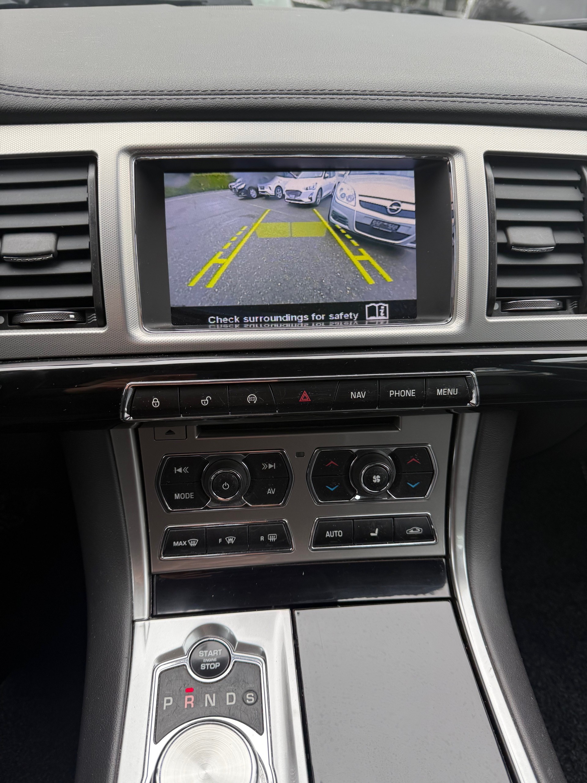 JAGUAR XF Sportbrake 2.2d Luxury-image-12