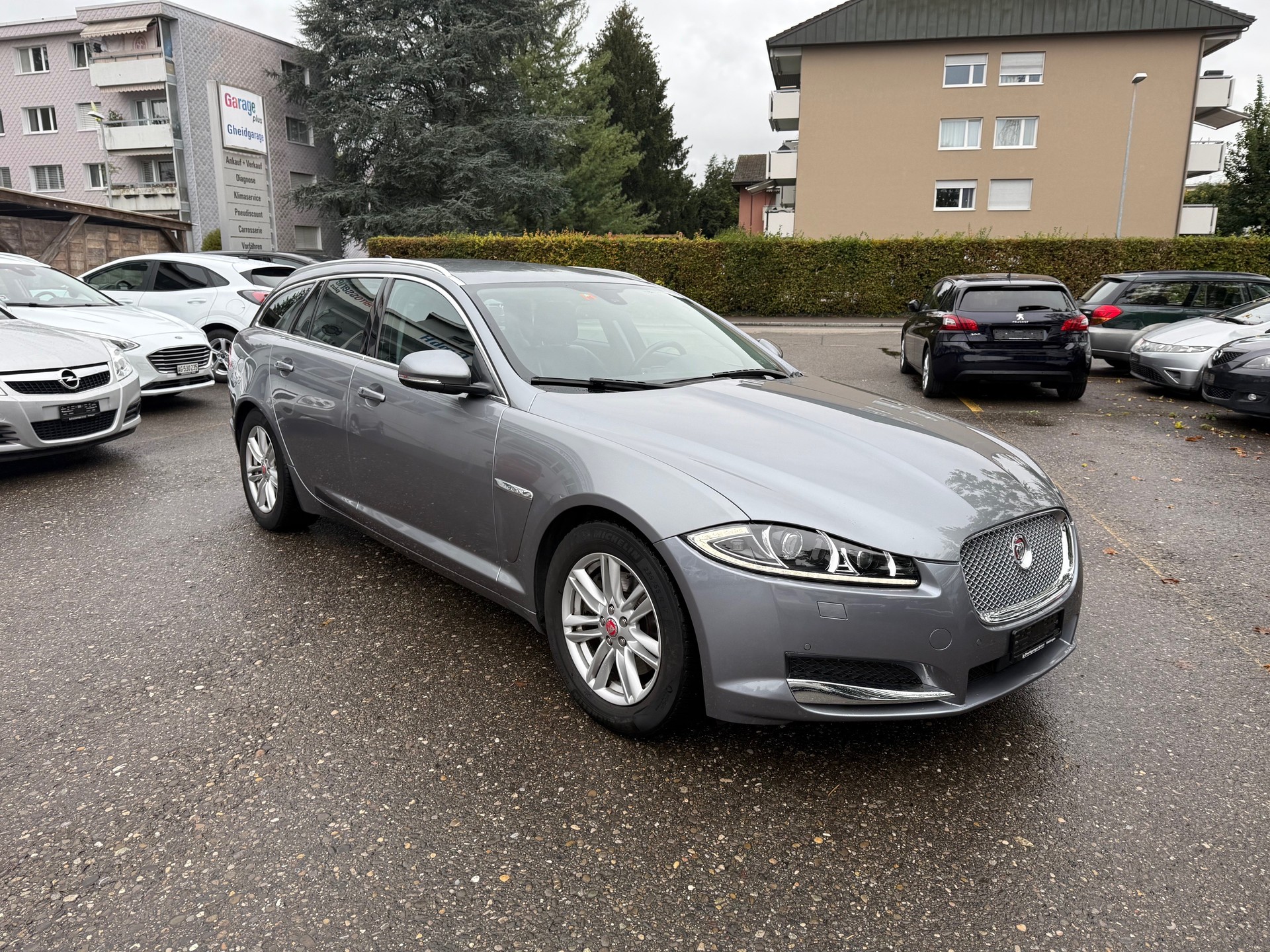 JAGUAR XF Sportbrake 2.2d Luxury-image-0