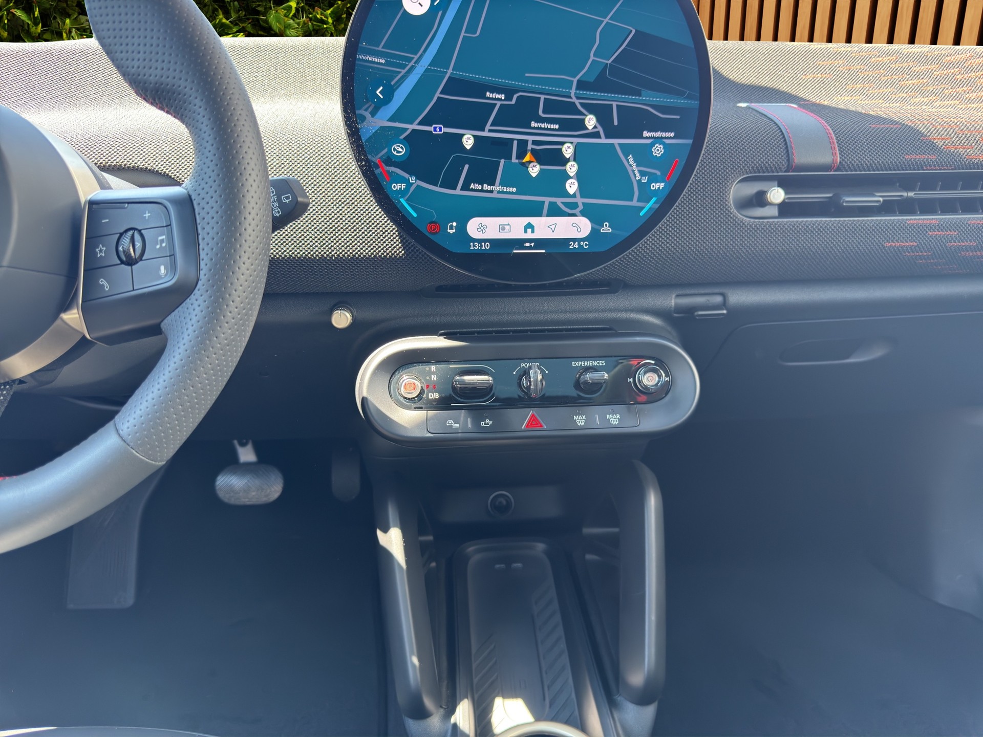 MINI Mini J01 Cooper SE-image-11