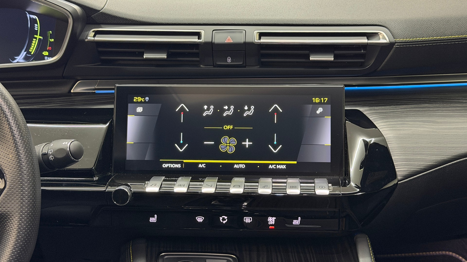 PEUGEOT 508 SW Hybrid4 360 e Sport Engineered-image-9