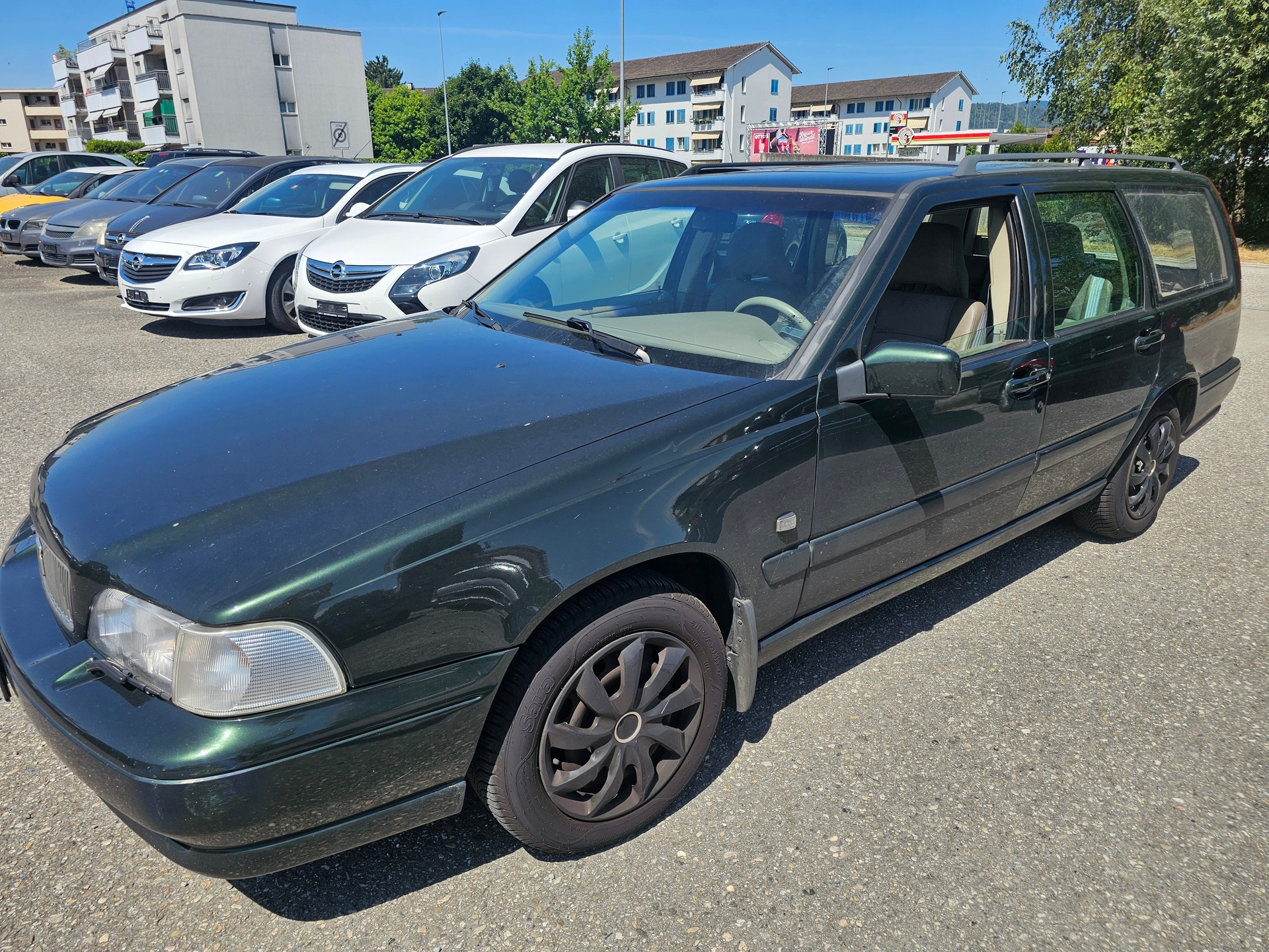 VOLVO V70 2.0-image-2
