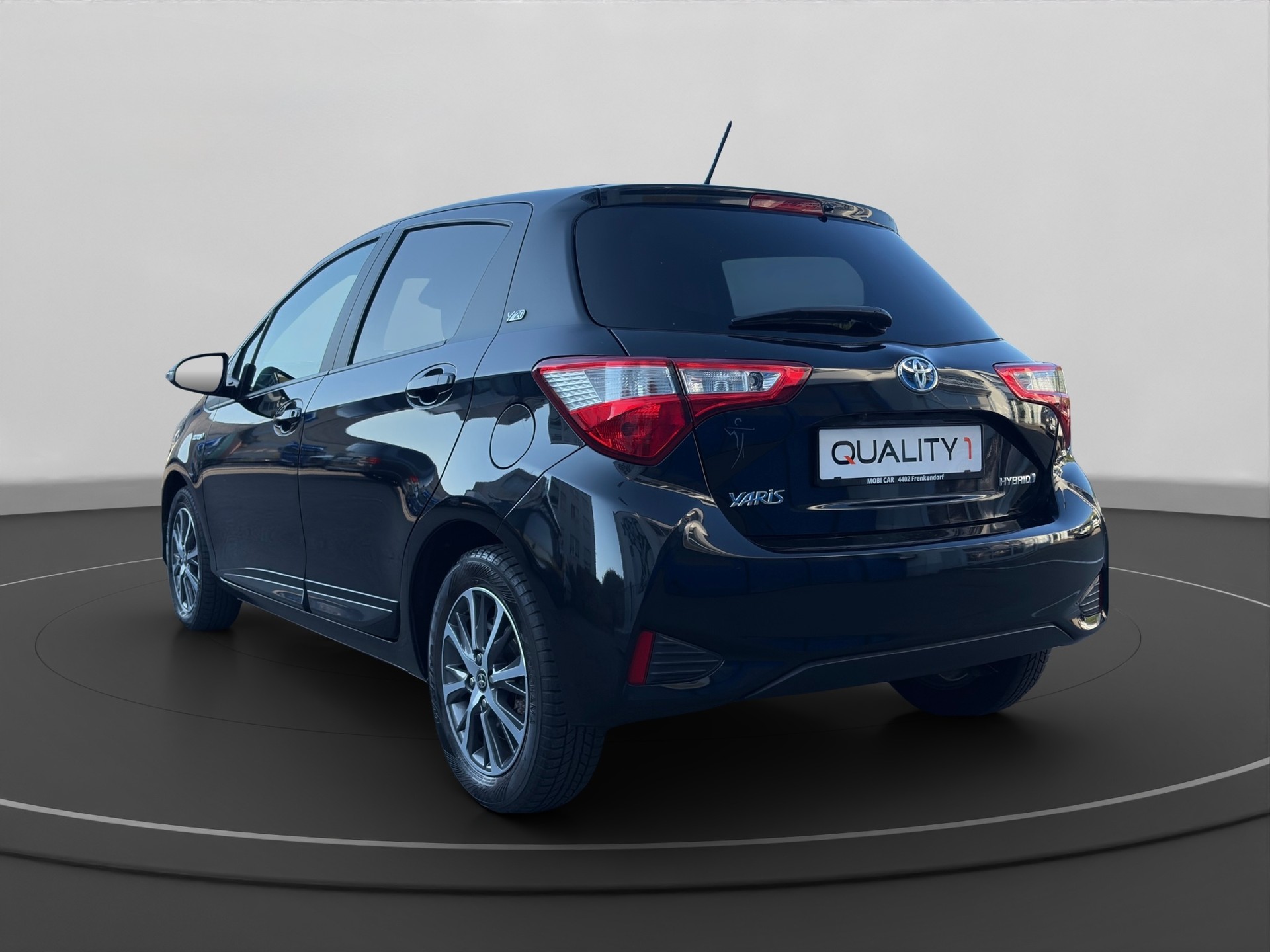 TOYOTA YARIS Style Hybrid-image-2