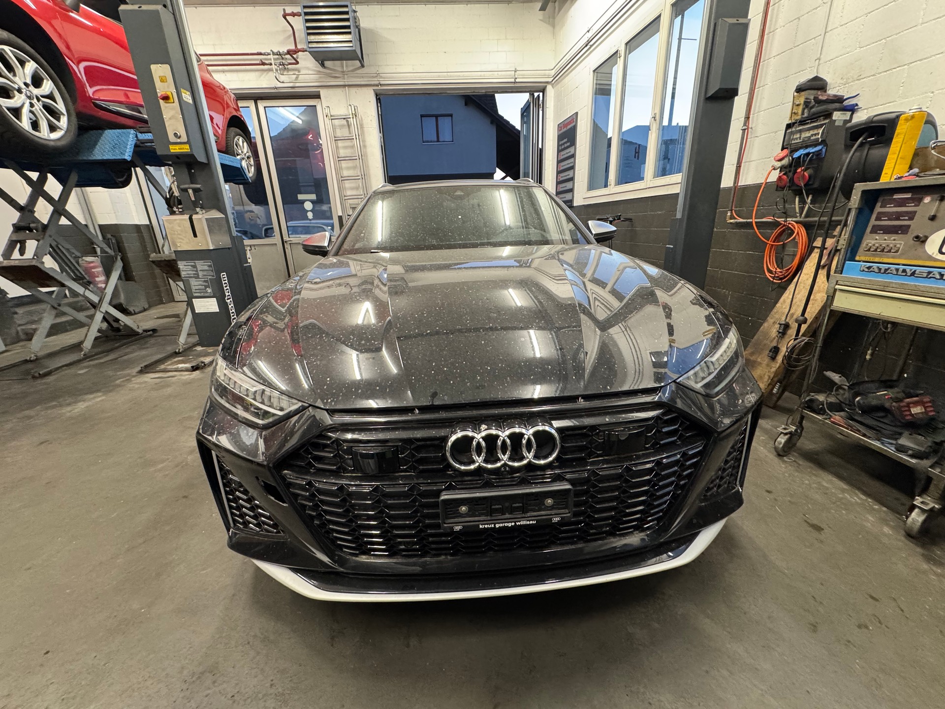 AUDI RS6 Avant 4.0 TFSI V8 quattro-image-8