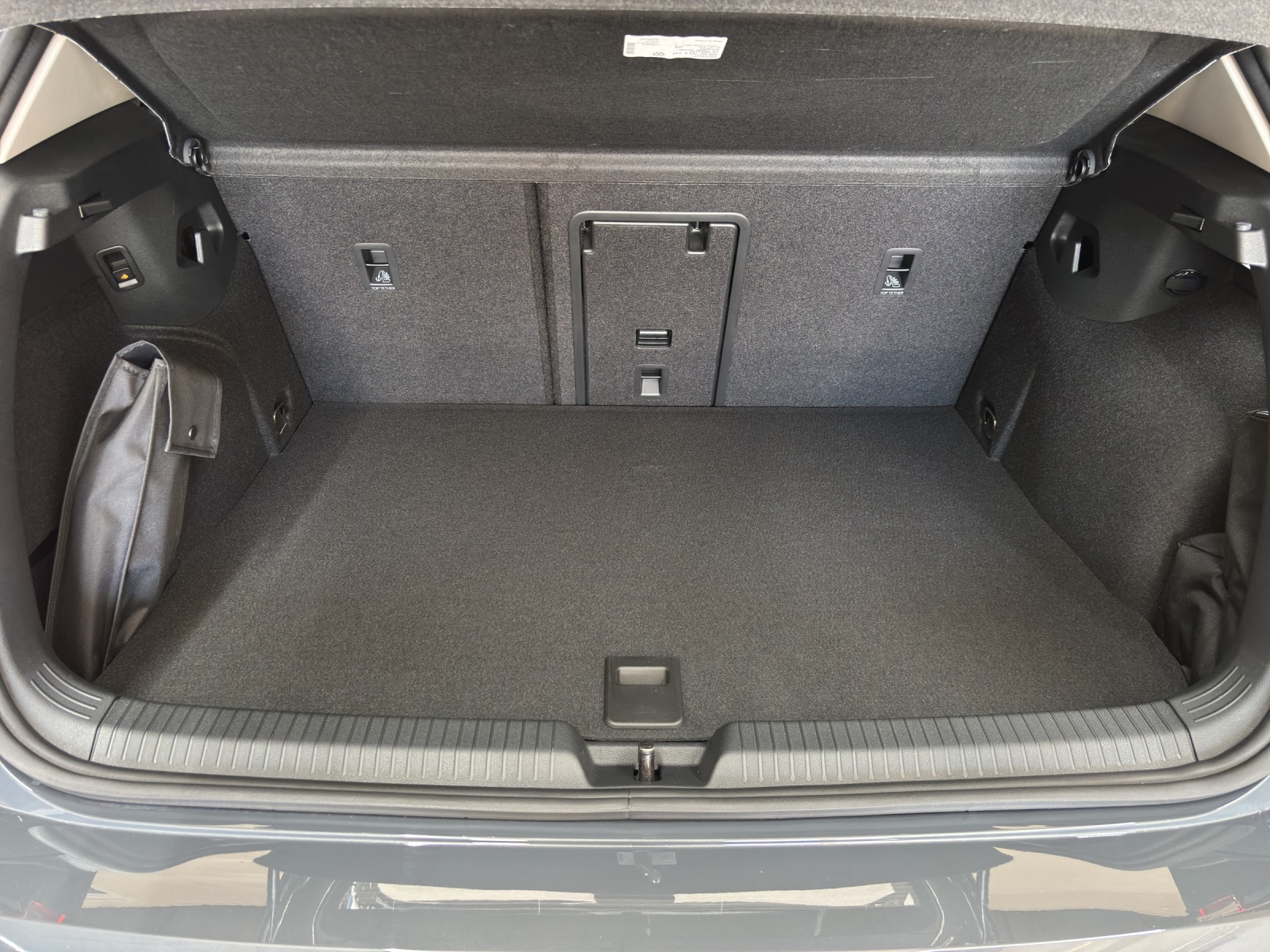 VW Golf 1.5 TSI PHEV Style-image-12