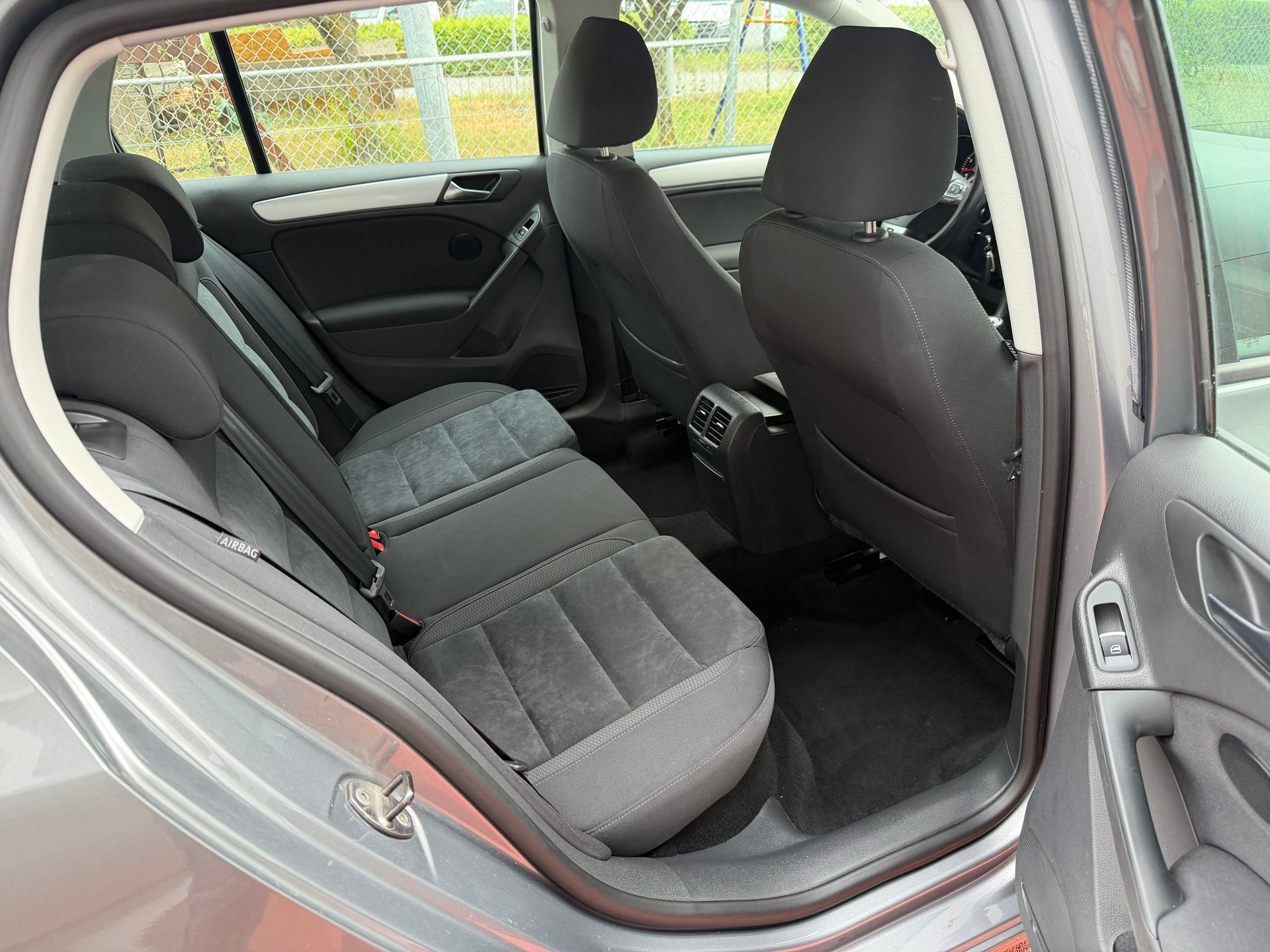 VW Golf 1.4 TSI Trendline-image-11