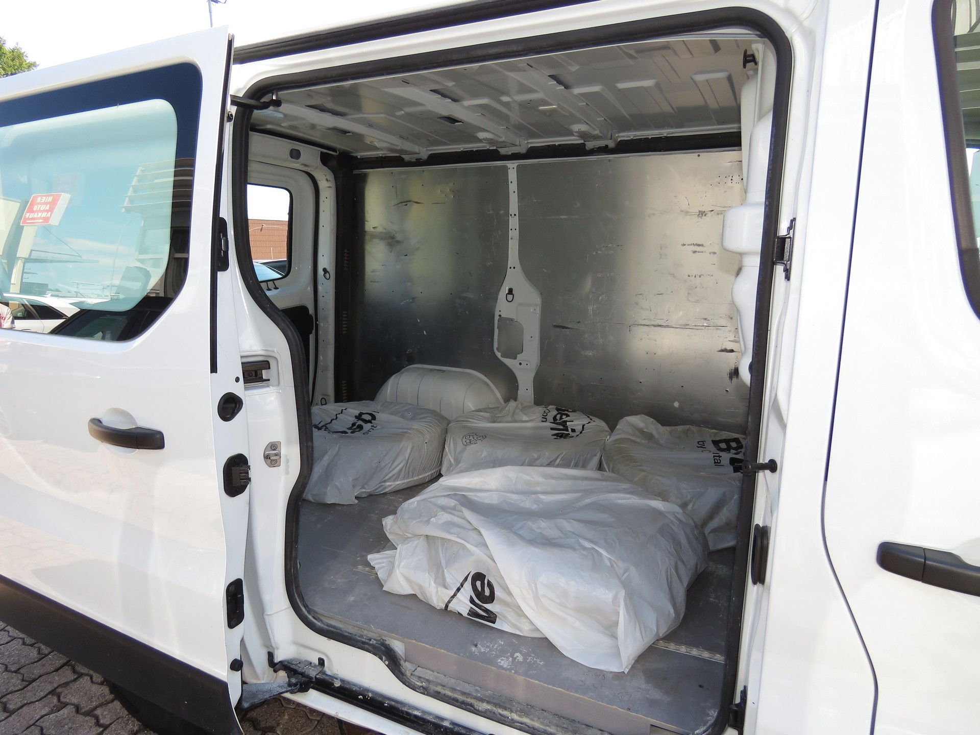 RENAULT Trafic 1.6 dCi 120 2.9t Acces L1H1-image-11