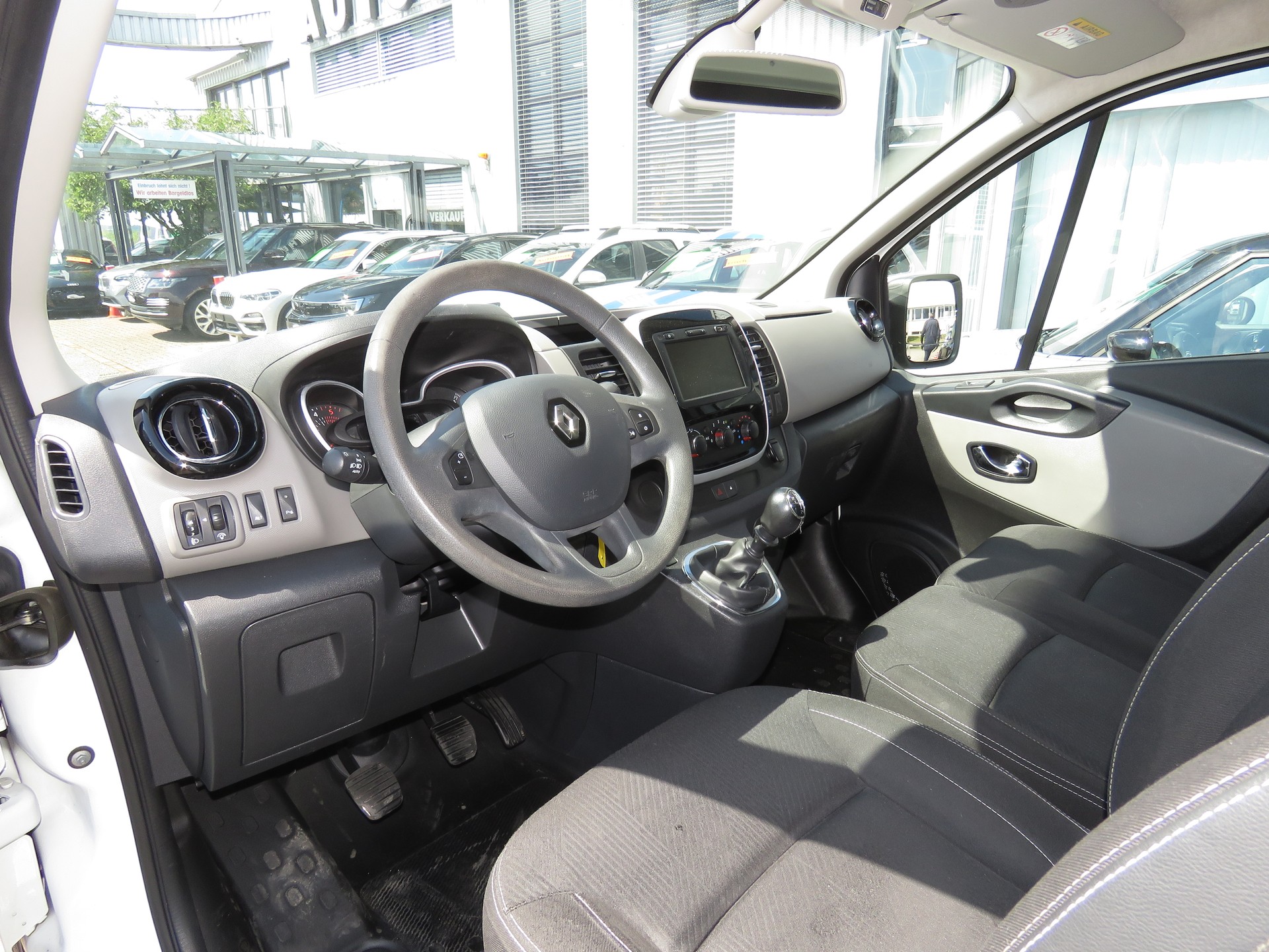 RENAULT Trafic 1.6 dCi 120 2.9t Acces L1H1-image-6