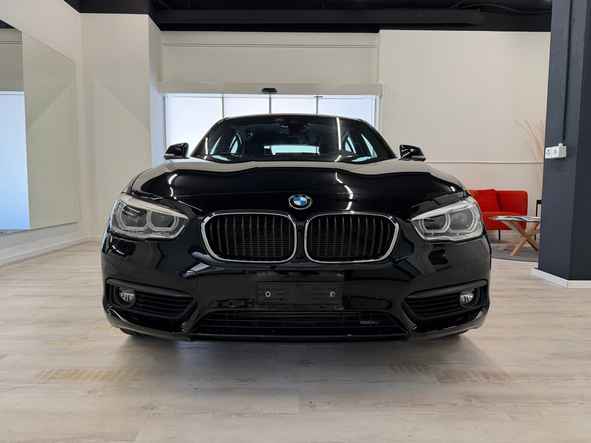BMW 120d xDrive Sport Line Steptronic-image-4