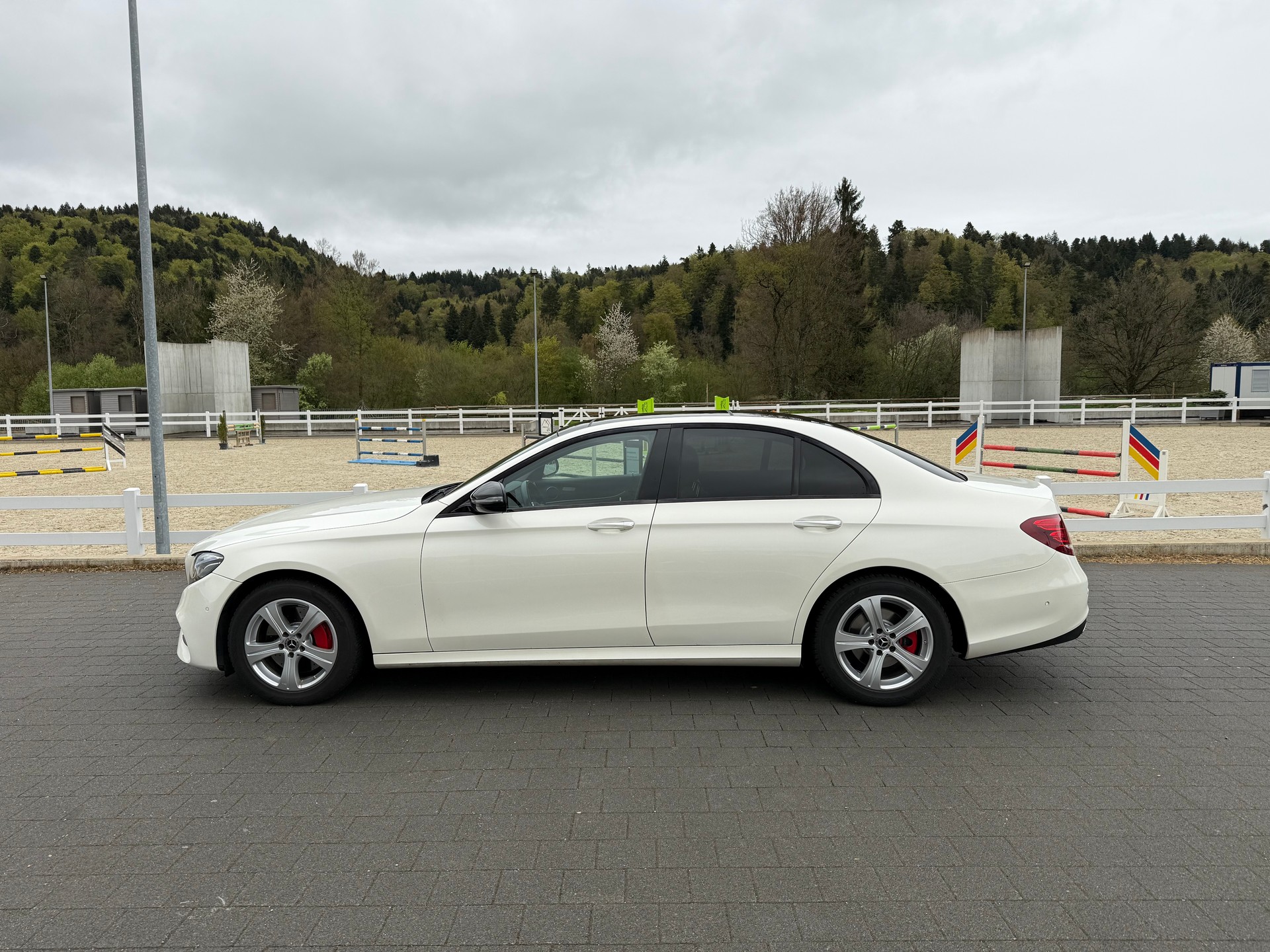 MERCEDES-BENZ E300d Amg Line Facelift-image-2