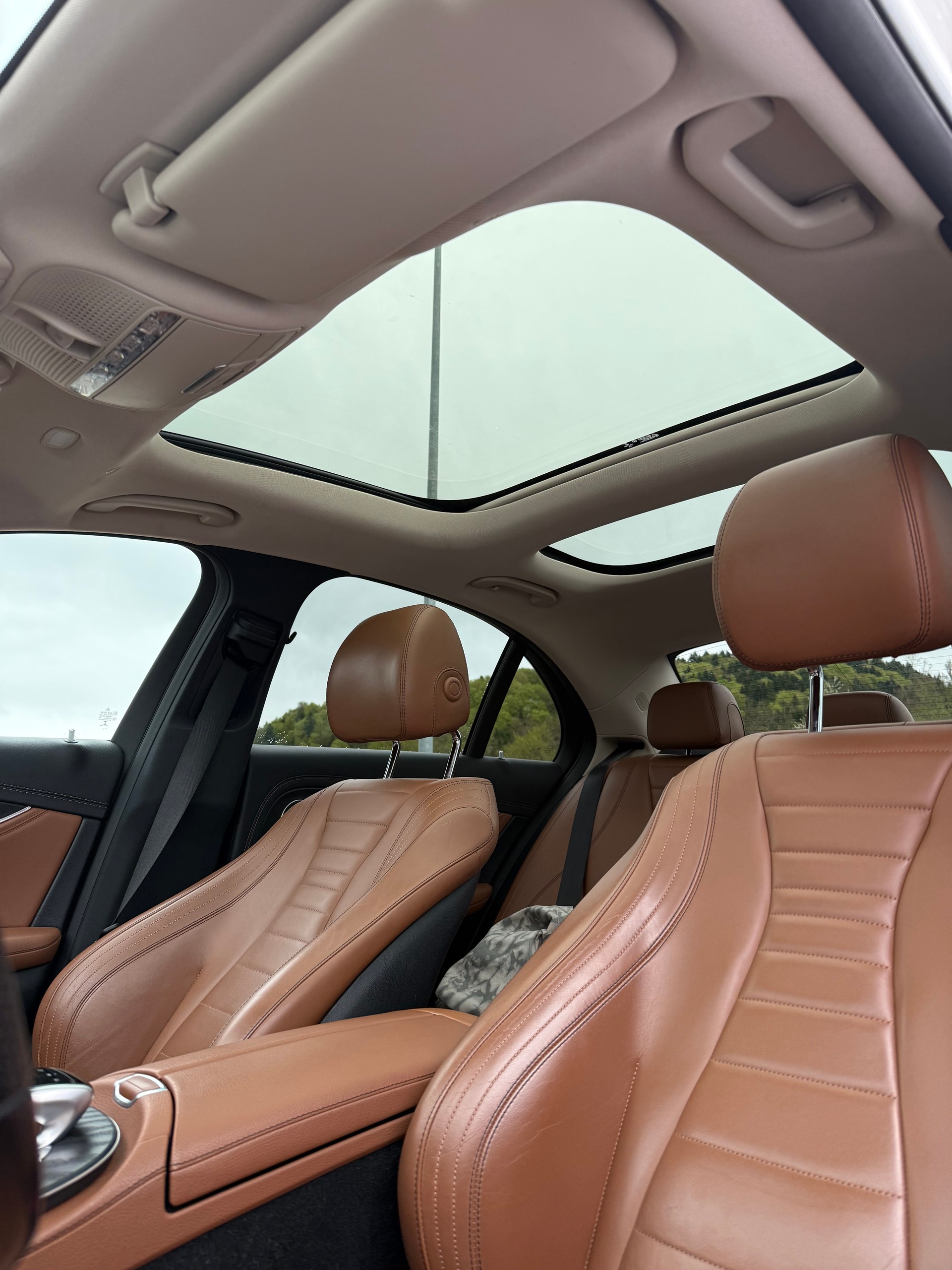 MERCEDES-BENZ E300d Amg Line Facelift-image-4