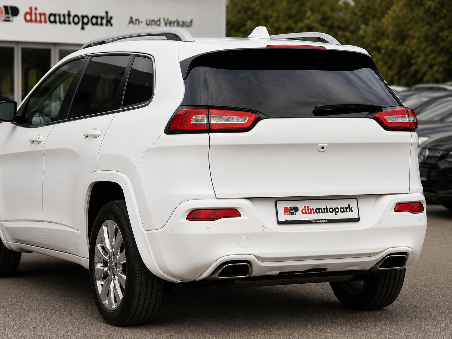 JEEP Cherokee 2.2TD Overland AWD 9ATX AD * Frisch ab MFK * Anhängerkupplung *-image-7