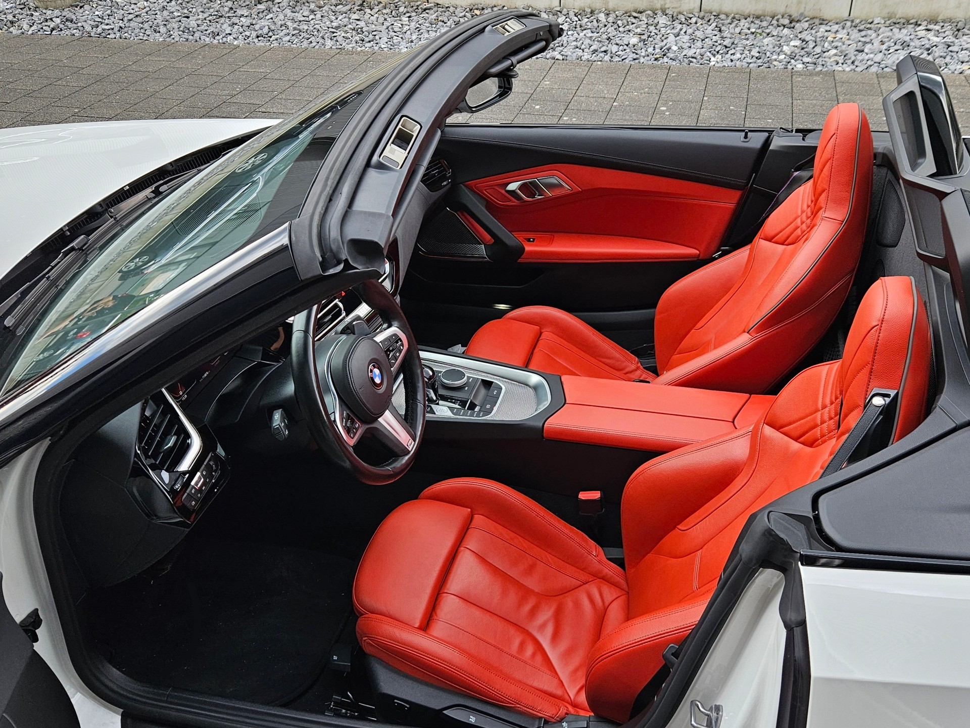 BMW M40i-image-3