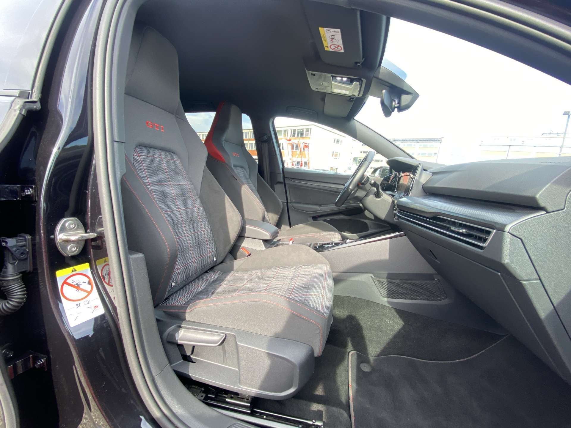 VW Golf 2.0 TSi GTi DSG-Automat 245PS-image-10