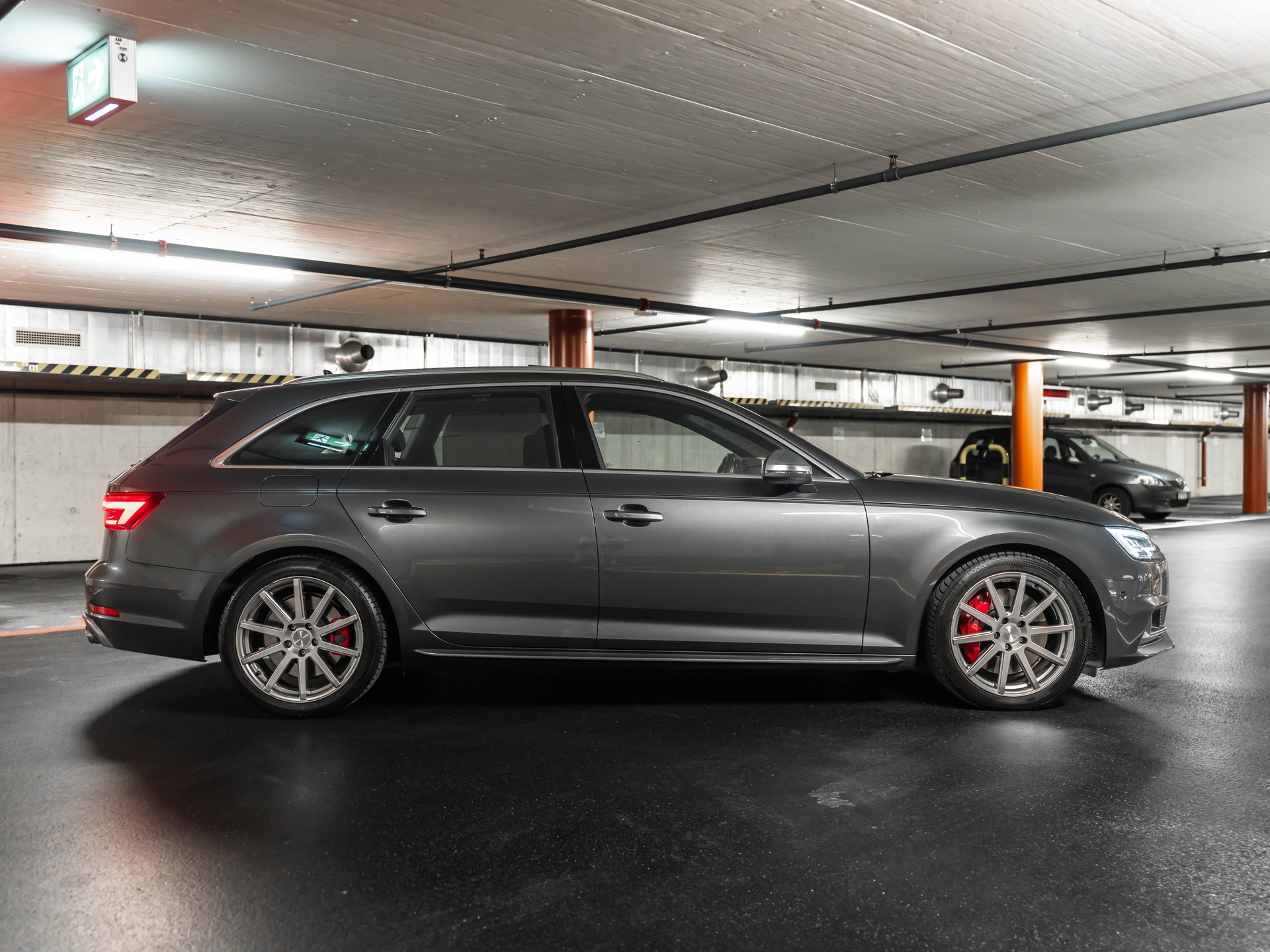 AUDI S4 Avant 3.0 TFSI quattro tiptronic AUDI EXCLUSIVE-image-10