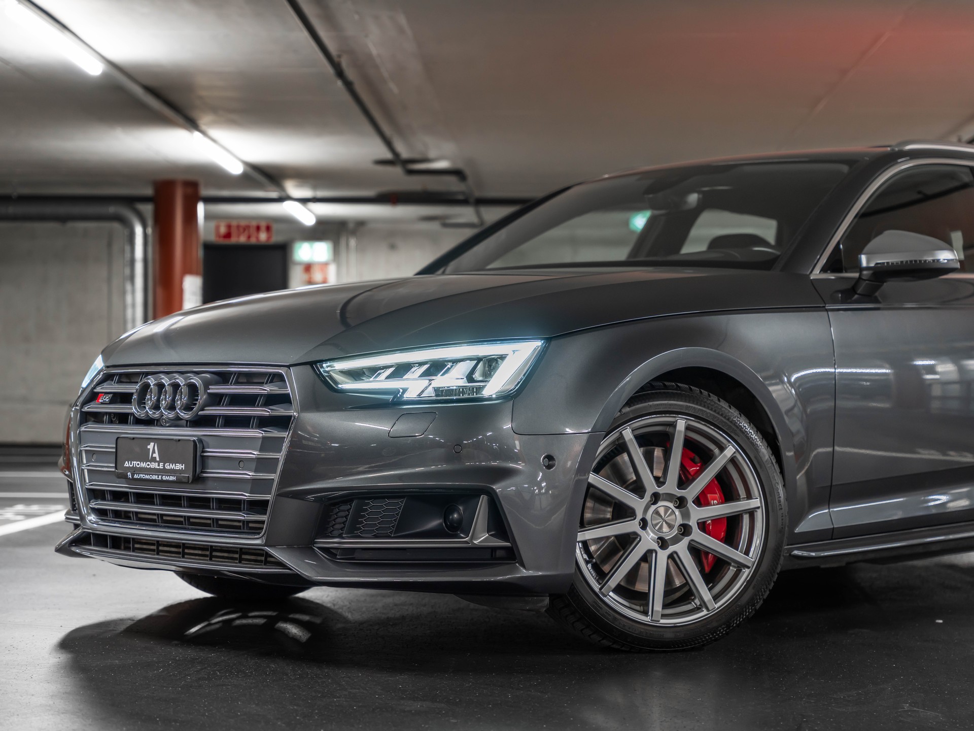 AUDI S4 Avant 3.0 TFSI quattro tiptronic AUDI EXCLUSIVE-showroom-element-1