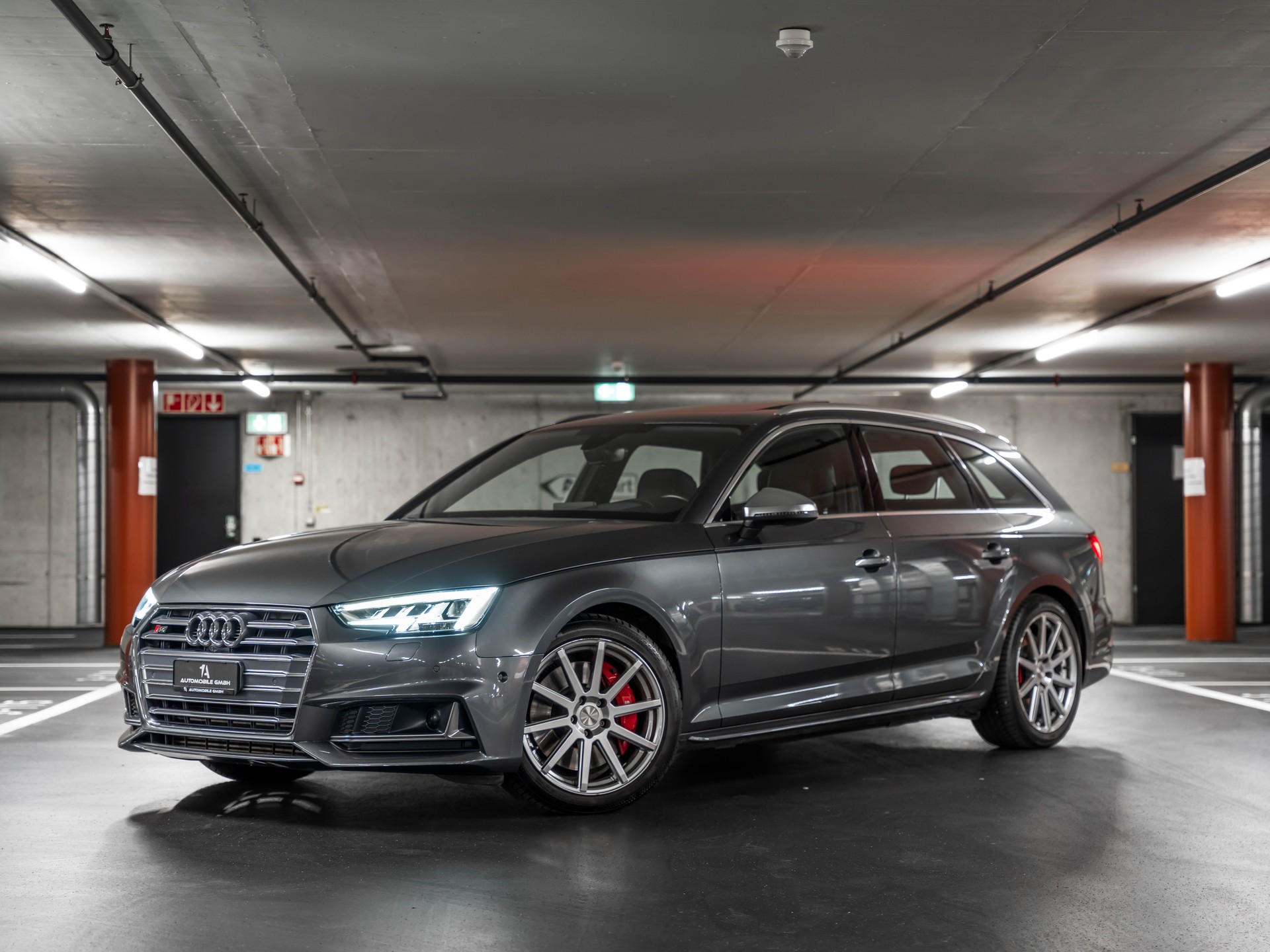 AUDI S4 Avant 3.0 TFSI quattro tiptronic AUDI EXCLUSIVE