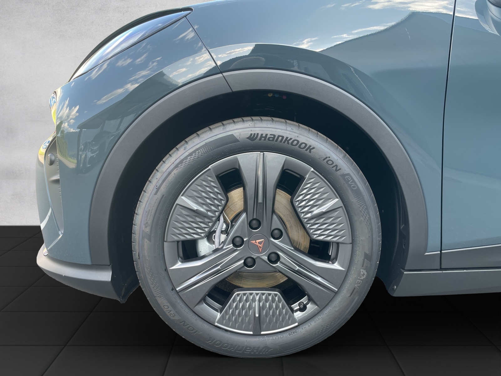 CUPRA Raval 52 kWh Dynamic Launch Edition-image-14